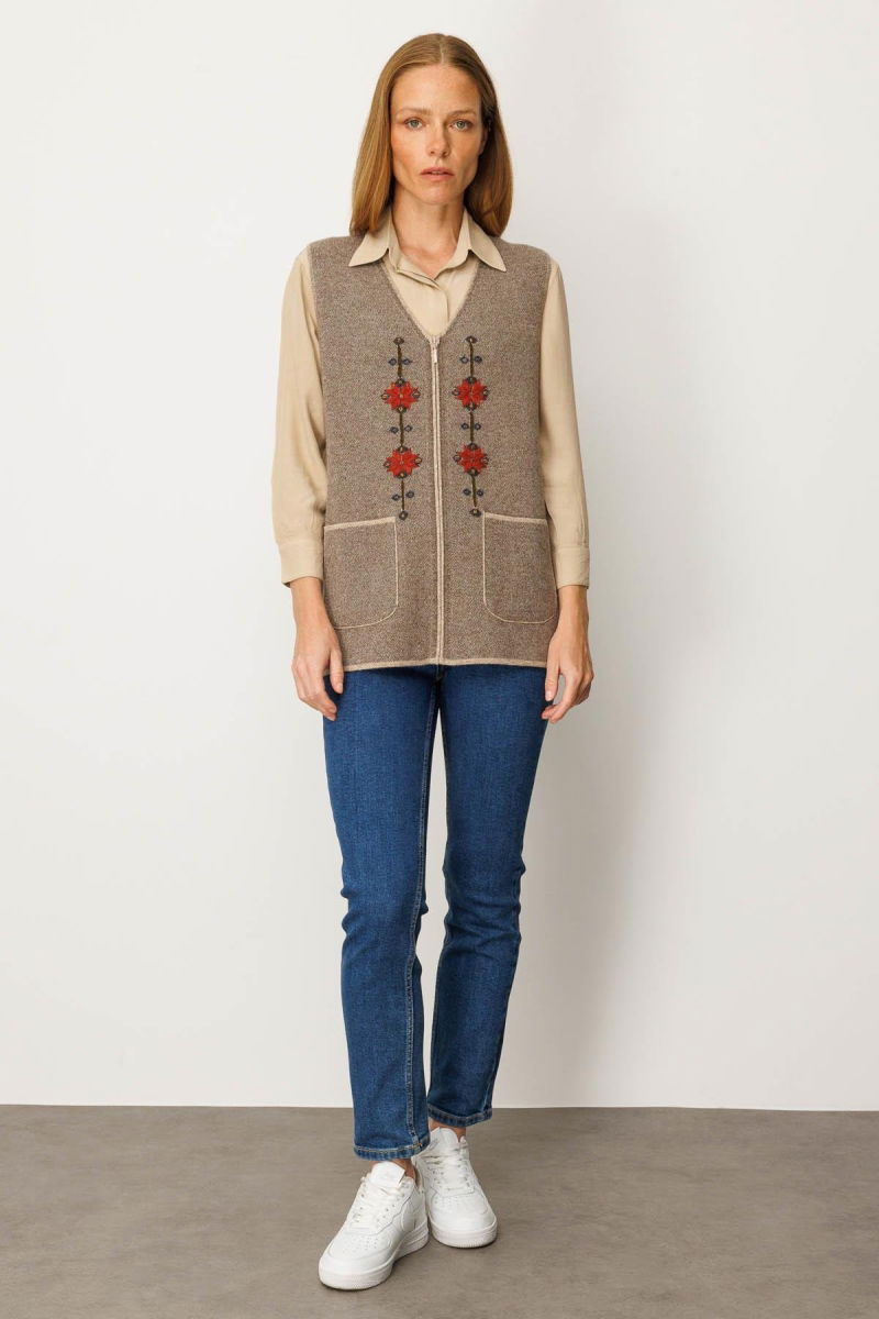 Desen Triko Kadın V Yaka Nakış İşlemeli Kısa Yün Yelek 25002 K. Bej - 2