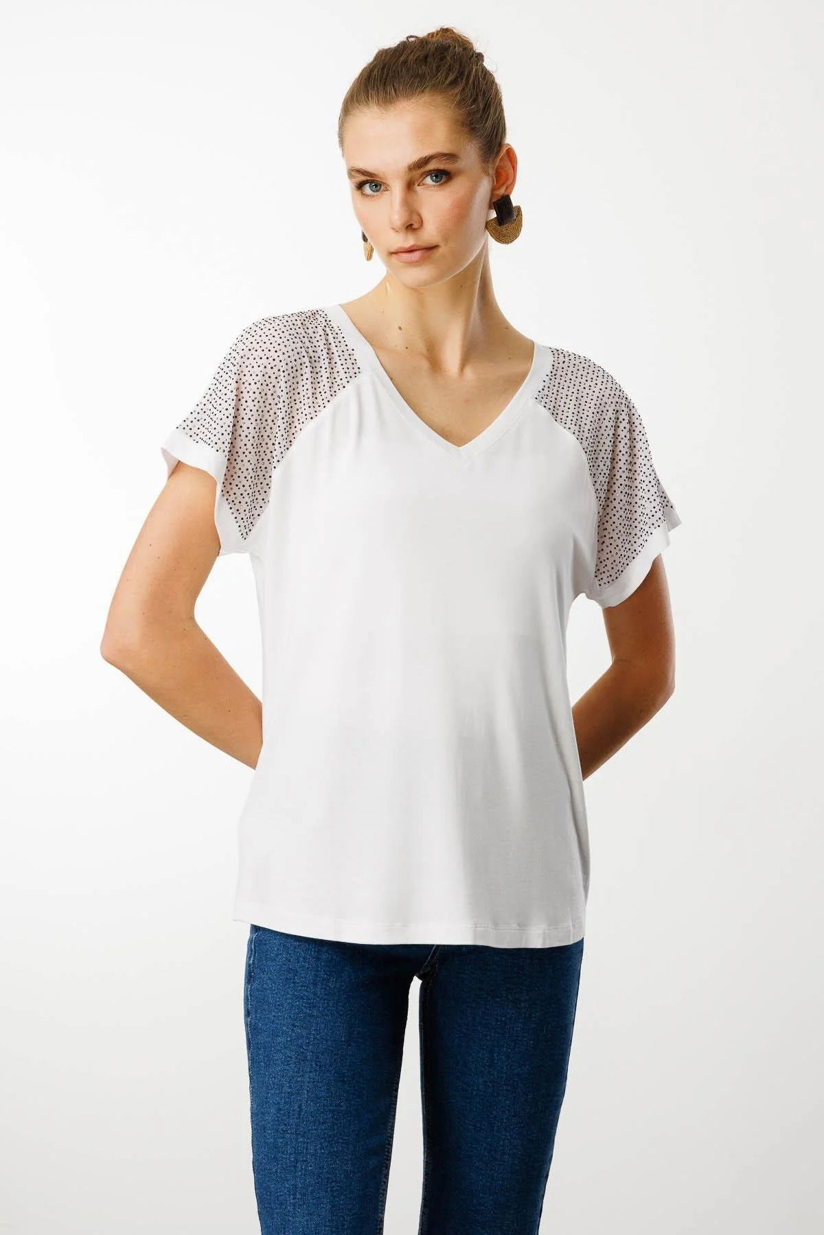 Desen Triko Kadın V Yaka Omuzları Taş Baskılı Penye T-Shirt 25836 Beyaz - 1