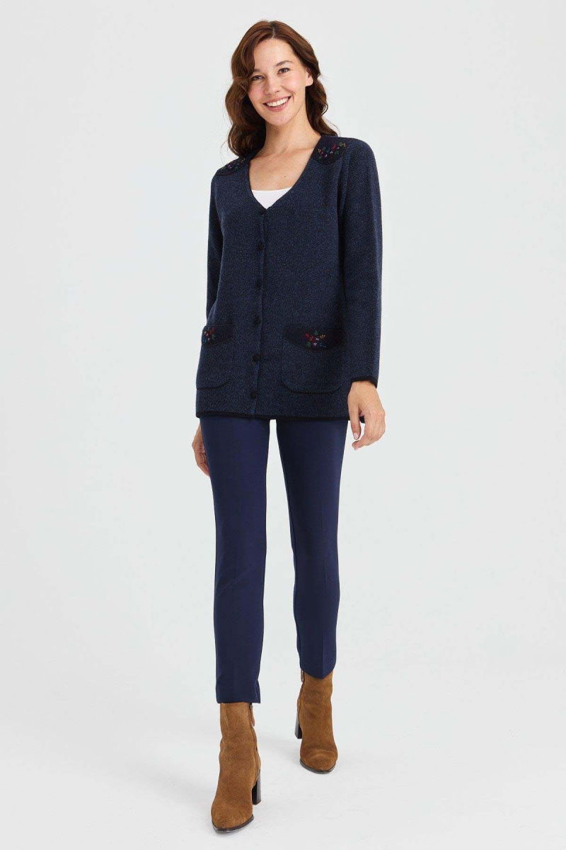 Desen Triko Kadın V Yaka Omzu ve Cebi Keçe İşlemeli Yün Ceket 23009 Koyu Lacivert - 2