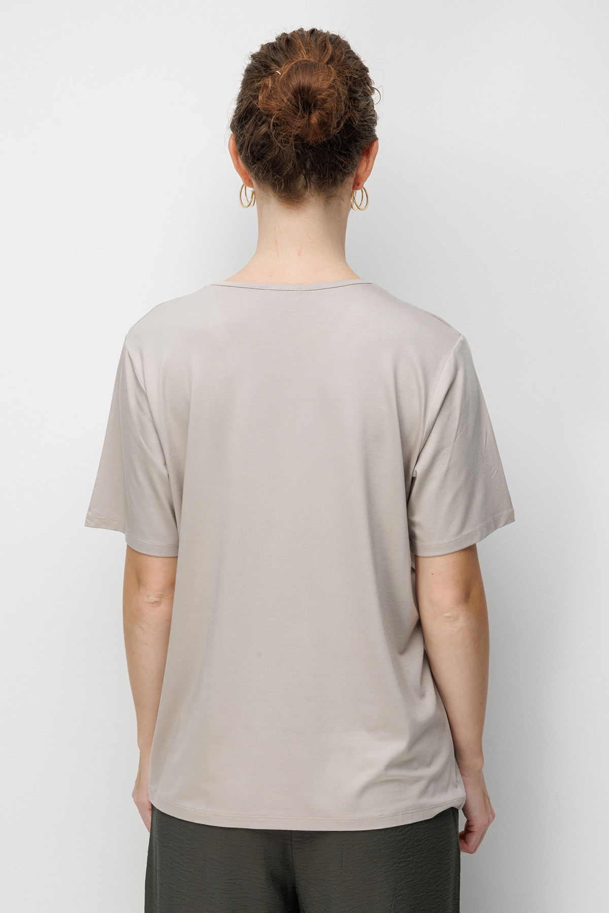 Desen Triko Kadın V Yaka Yaka Kenarı Zincirli Penye T-Shirt 26707 Bej - 4