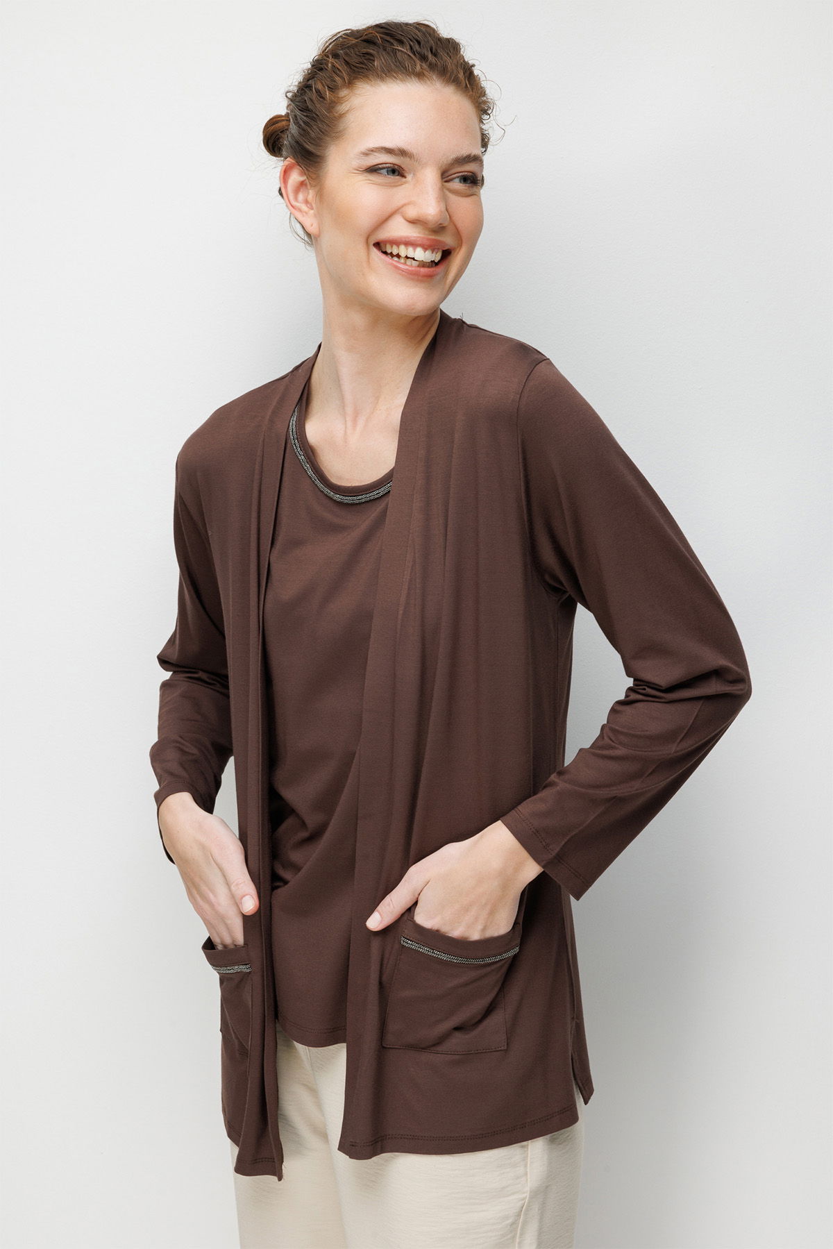 Desen Triko Kadın V Yaka Yakası ve Cep Üstü Zincirli Penye Hırka 26709 Kahverengi - 1