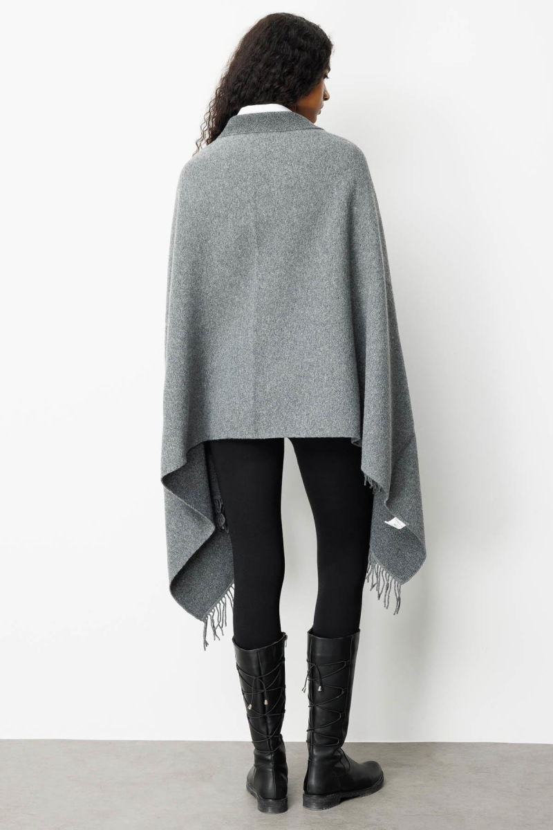 Desen Triko Kadın Yakası İşlemeli Koldan Geçmeli Büyük Yün Panço 25060 Füme - 4