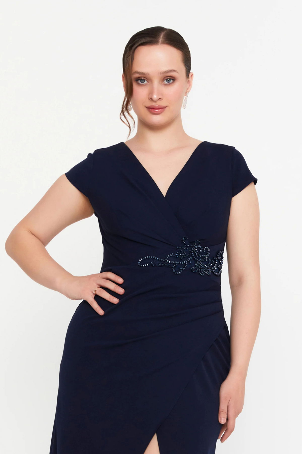 Doridorca Kadın Büyük Beden Kruvaze Beli Taş Detaylı Kısa Kol Midi Abiye Elbise 7023 Lacivert - 3