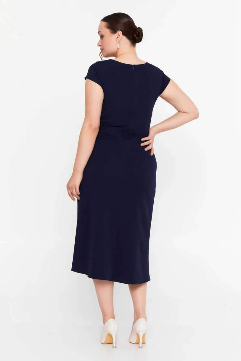 Doridorca Kadın Büyük Beden Kruvaze Beli Taş Detaylı Kısa Kol Midi Abiye Elbise 7023 Lacivert - 4
