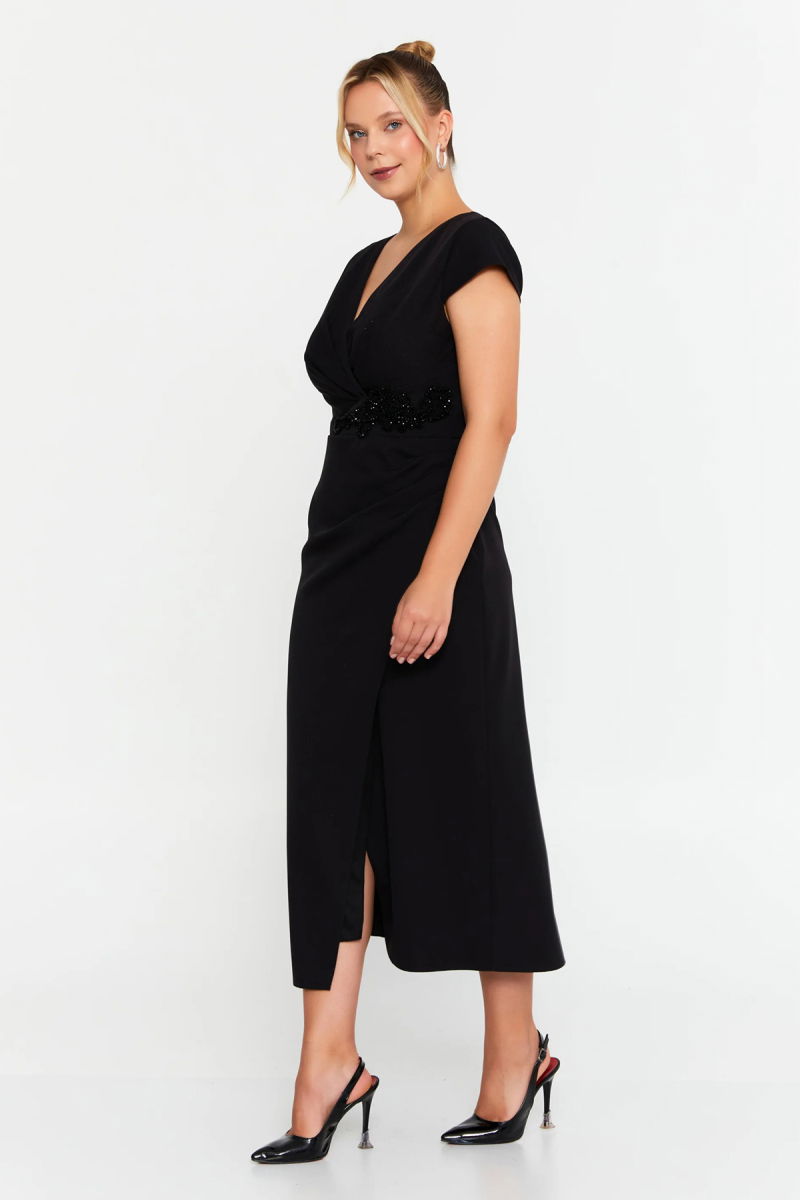 Doridorca Kadın Büyük Beden Kruvaze Beli Taş Detaylı Kısa Kol Midi Abiye Elbise 7023 Siyah - 2