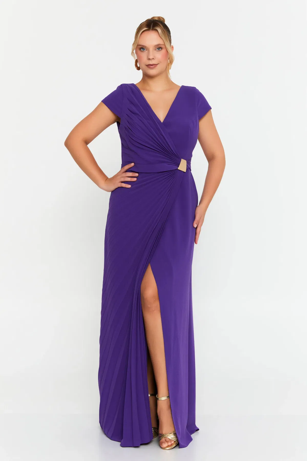 Doridorca Kadın Kruvaze Yaka Pilise Detaylı Geniş Beden Aralıklı Uzun Abiye Elbise 7135 Mor - 1