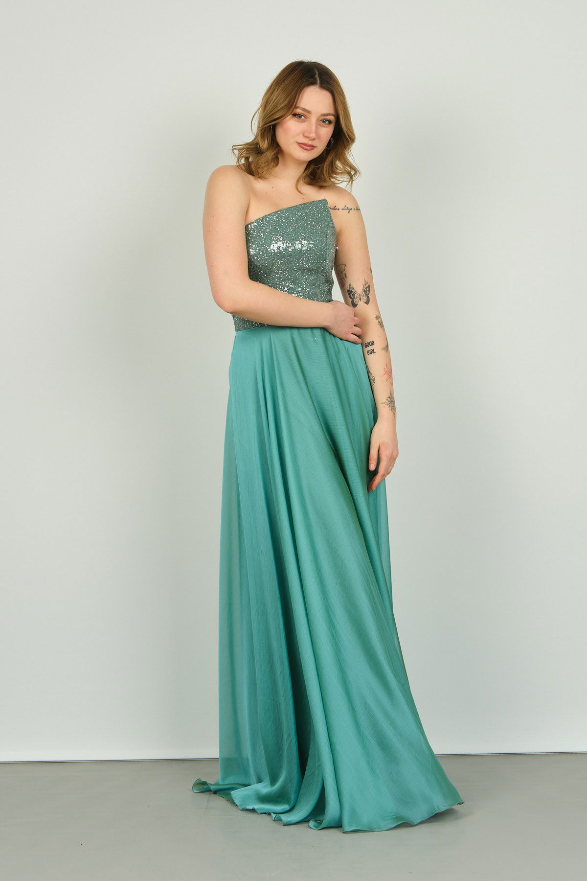 Doridorca Kadın Straplez Yaka Üst Payet Alt Saten Yüzeyli Şifon Abiye Elbise 5091 Mint - 1