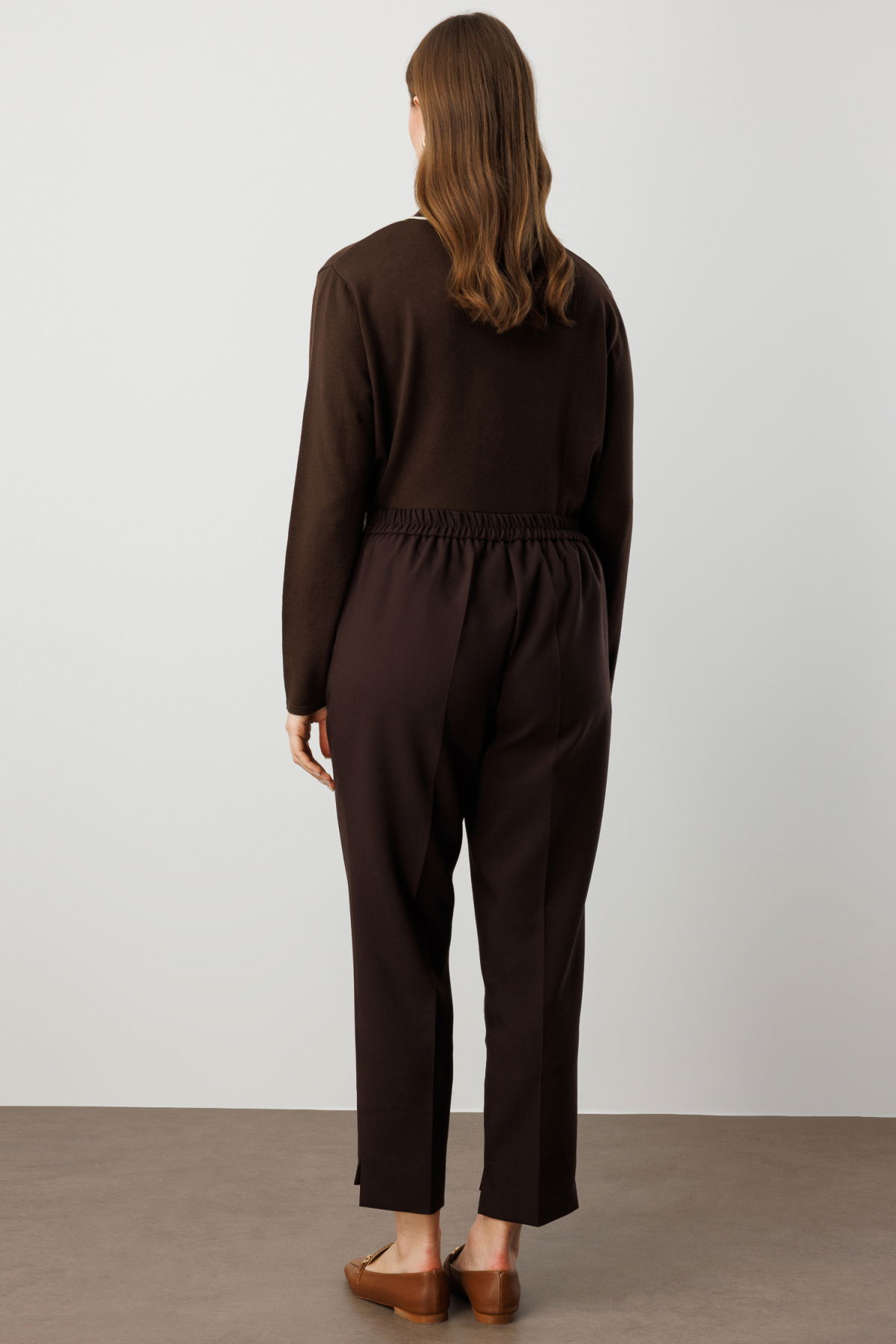 Ekol Kadın Büyük Beden Beli Lastikli Dar Paça Kumaş Pantolon 5531 Kahverengi - 4