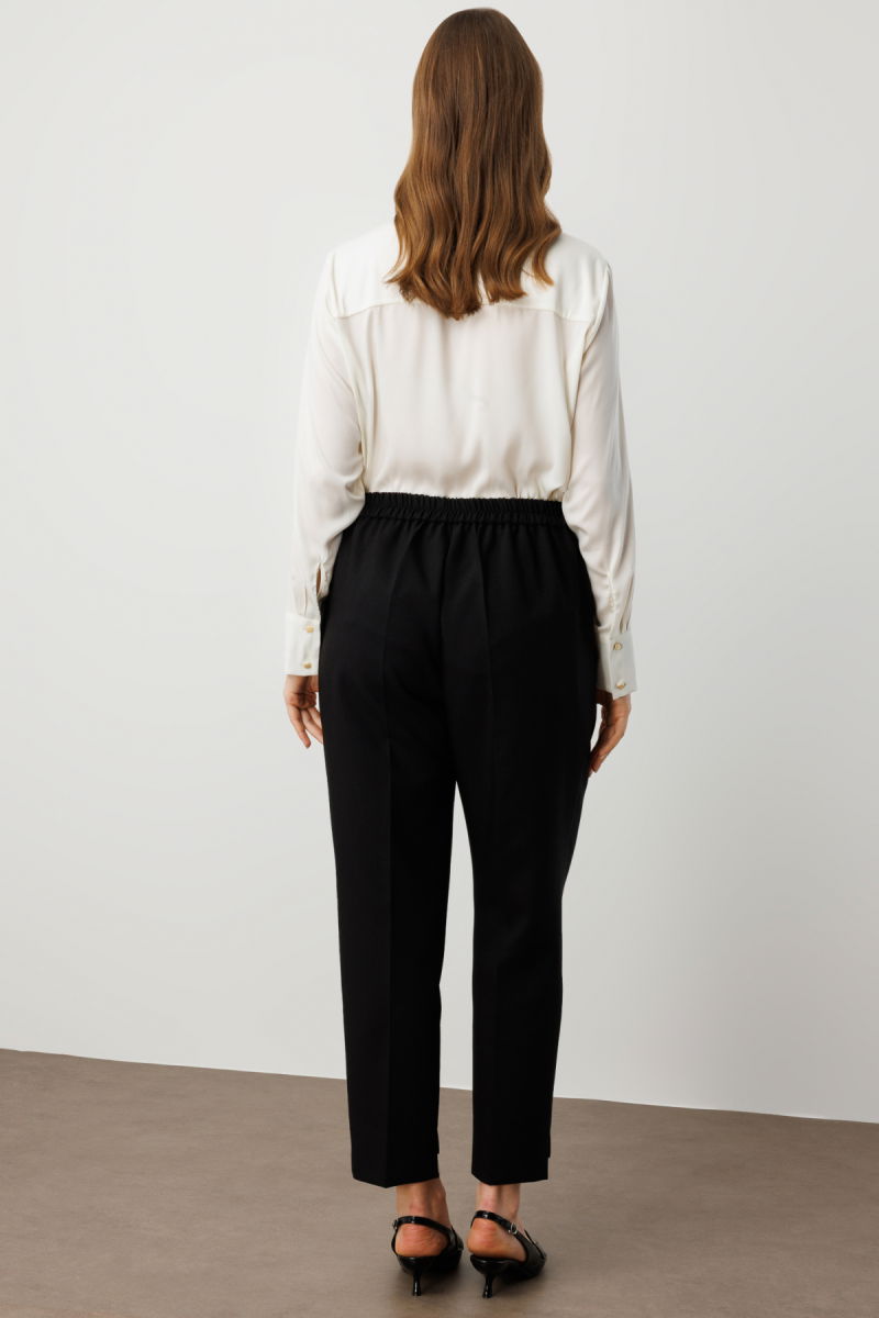 Ekol Kadın Büyük Beden Beli Lastikli Dar Paça Kumaş Pantolon 5531 Siyah - 4