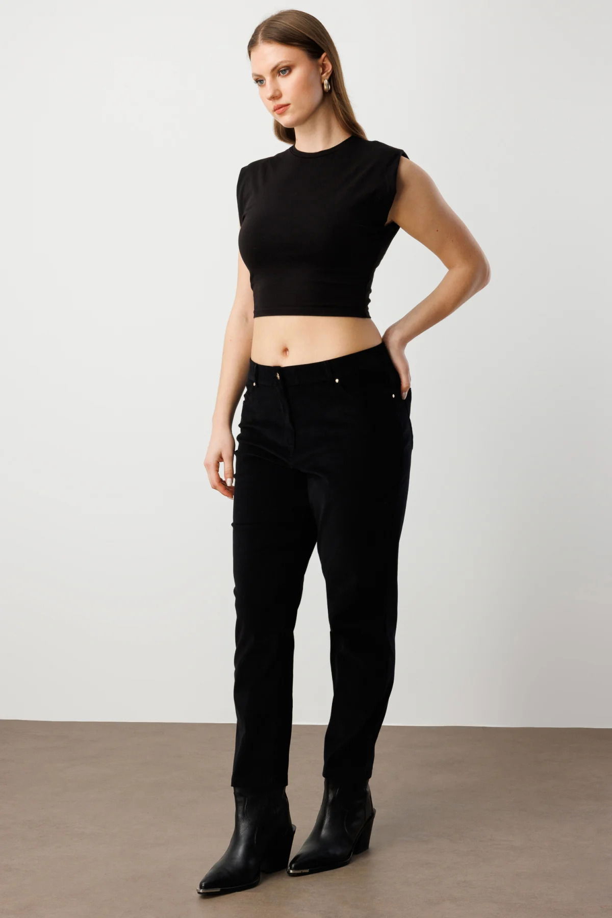 Ekol Kadın Büyük Beden Dar Paça Kadife Pantolon 1051 Siyah - 2