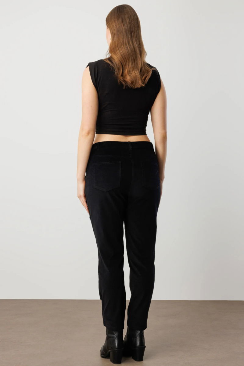 Ekol Kadın Büyük Beden Dar Paça Kadife Pantolon 1051 Siyah - 4