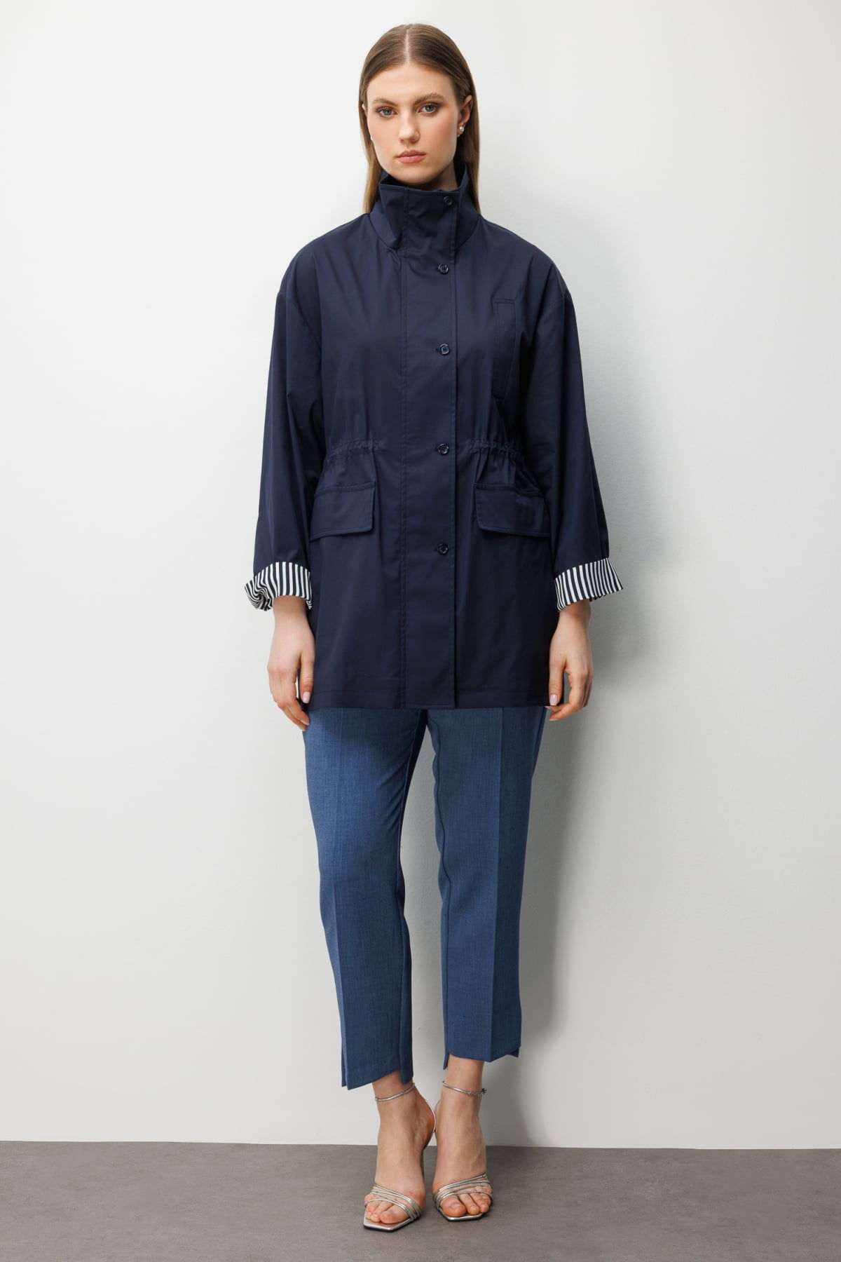 Ekol Kadın Büyük Beden Dik Yaka Kapak Cepli Trenç 7542 Lacivert - 4