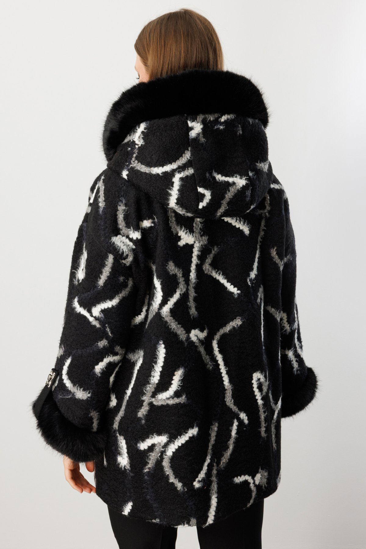 Ekol Kadın Büyük Beden Kolları ve Yakası Kürklü Desenli Kaban 6309 Siyah - 4