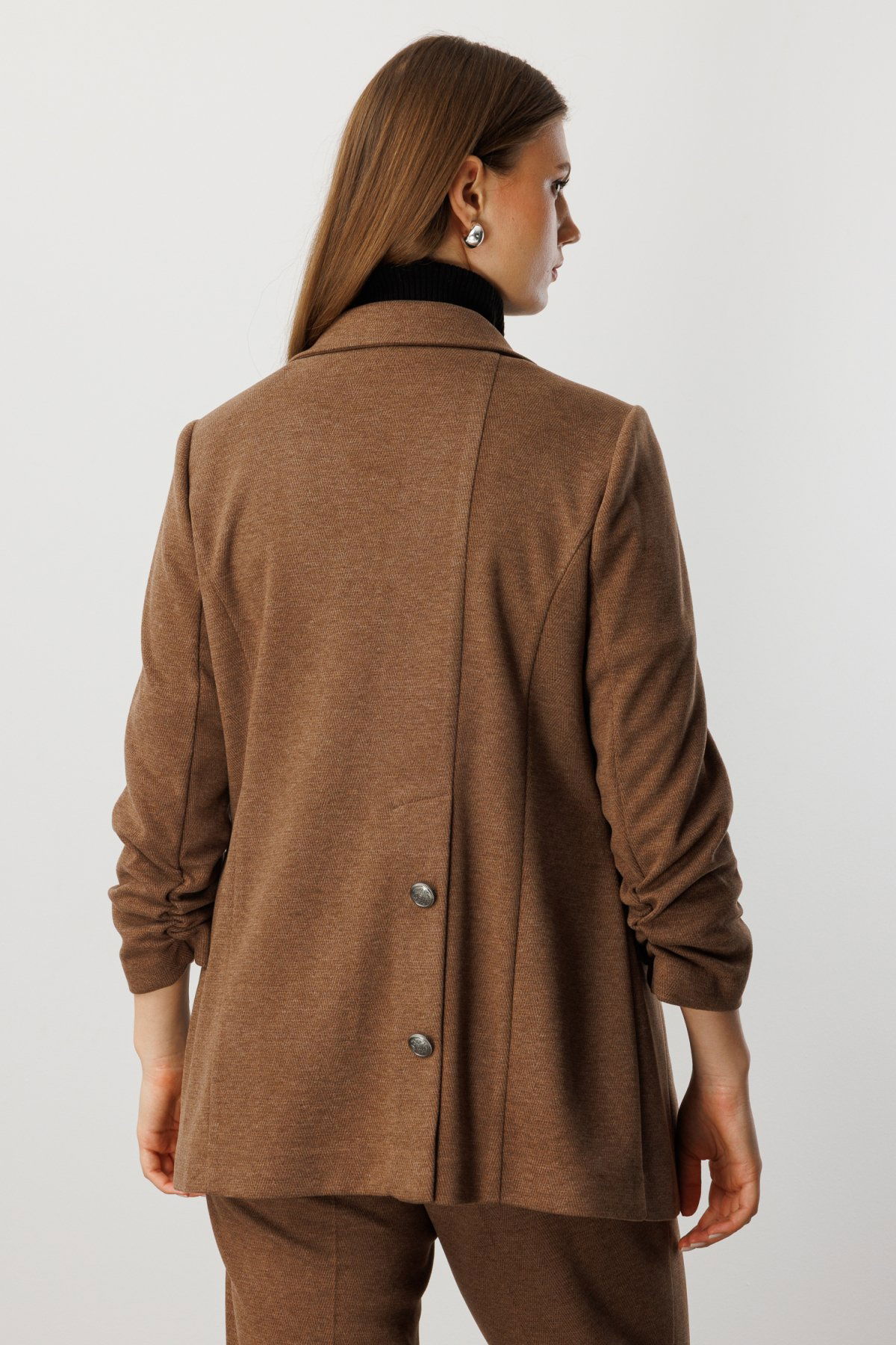 Ekol Kadın Büyük Beden Kolu Büzgülü Kapak Cepli Ceket 5587 Camel - 4