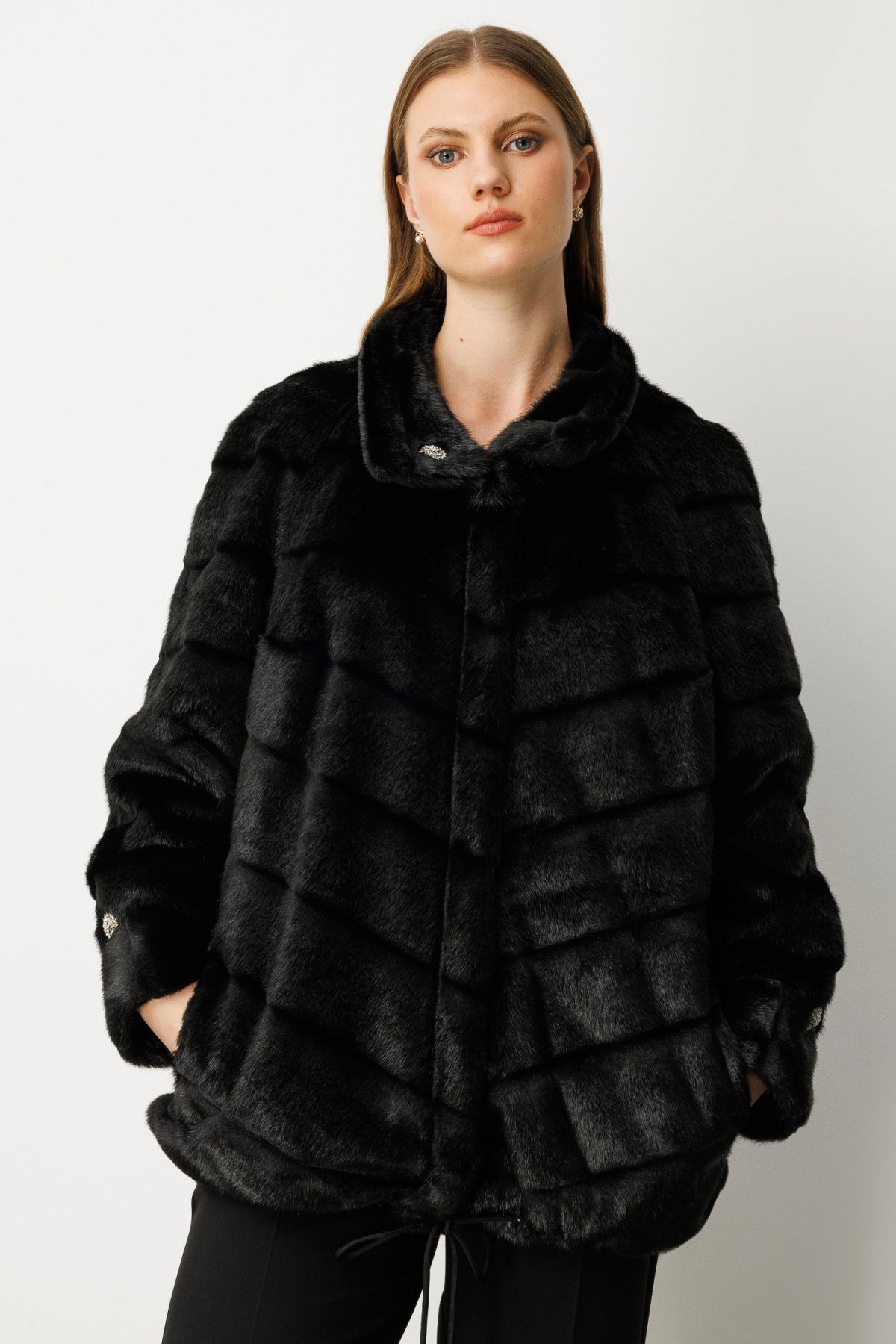 Ekol Kadın Büyük Beden Metal Aksesuarlı Peluş Kaban 6305 Siyah - 1