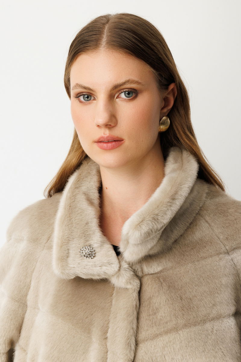 Ekol Kadın Büyük Beden Metal Aksesuarlı Peluş Kaban 6305 Vizon - 3