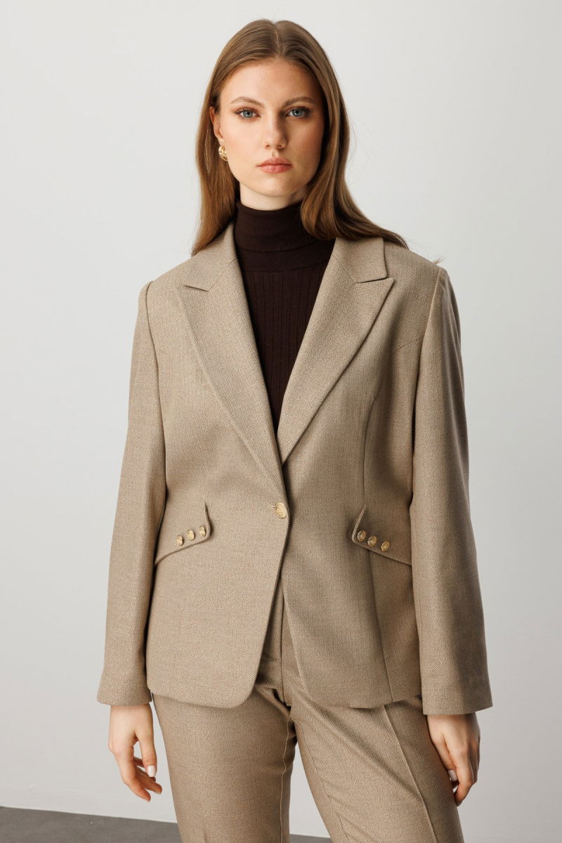 Ekol Kadın Büyük Beden Omzu Vatkalı Süs Düğmeli Ceket 5533 Camel - Ekol