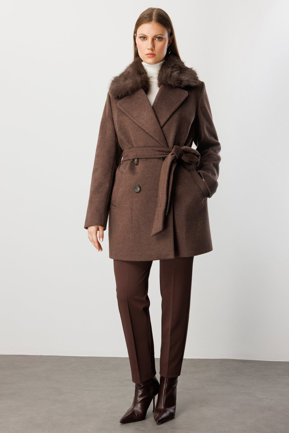 Ekol Kadın Büyük Beden Yakası Kürklü Kaban 6333 Kahverengi - 3