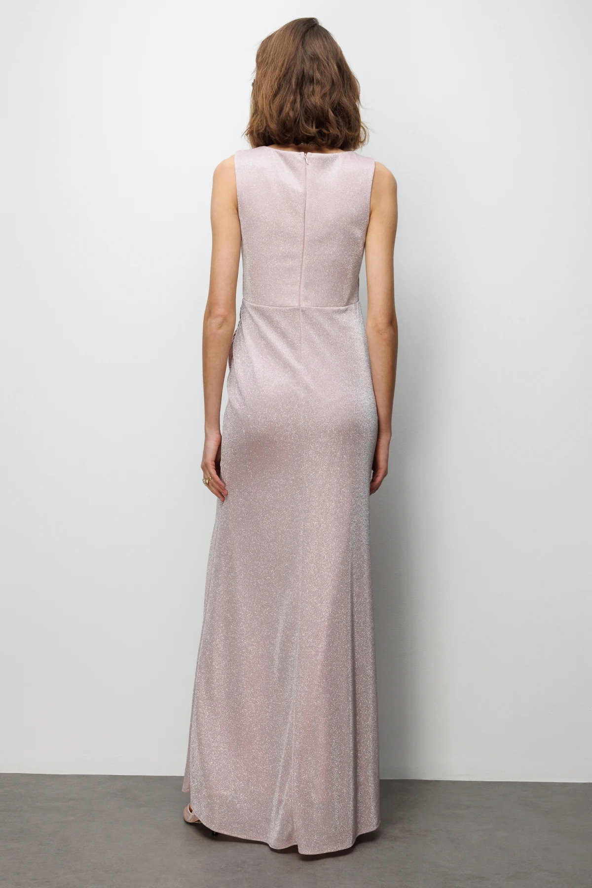 Ekol Kadın Büzgü Detaylı Yırtmaçlı Simli Abiye Elbise 6082 Pudra - 4