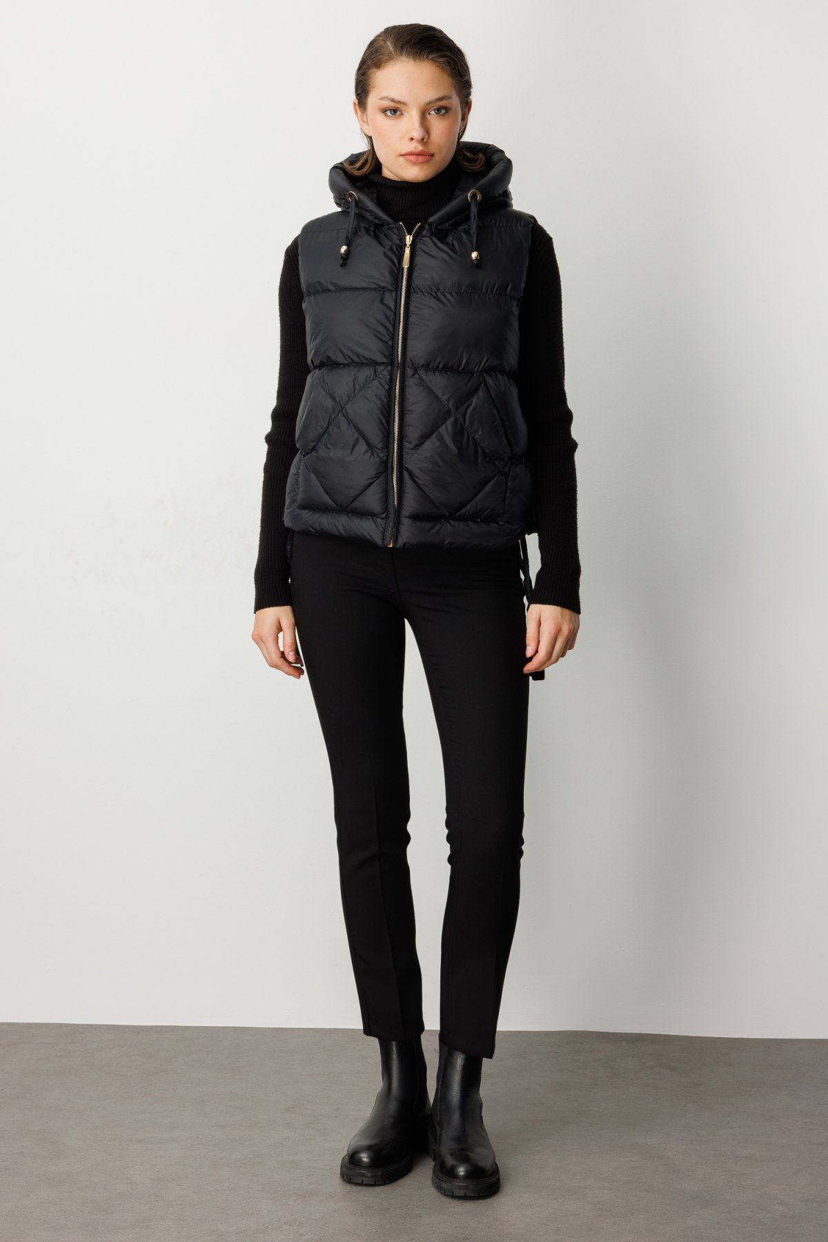 Ekol Kadın Kapüşonlu Şişme Yelek 8581 Siyah - 4