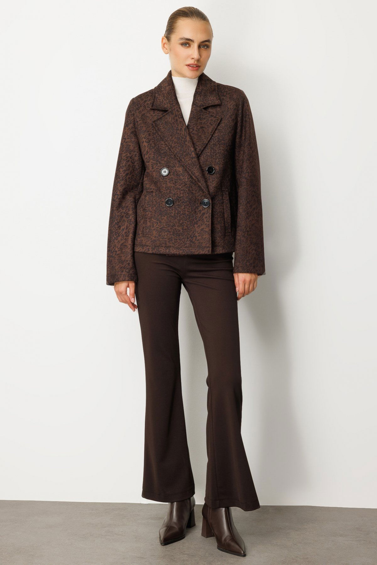 Ekol Kadın Kruvaze Yaka Desenli Mont 8021 Leopar - 3