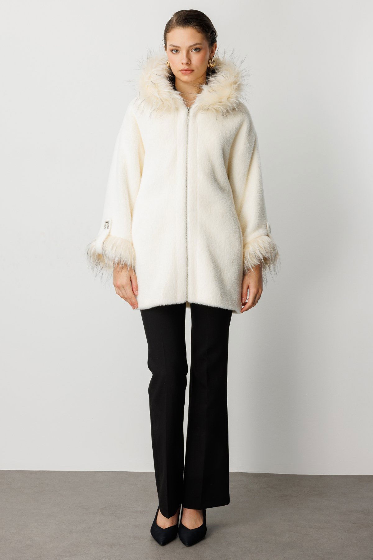 Ekol Kadın Kürk Detaylı Uzun Peluş Mont 6031 Ekru - 4