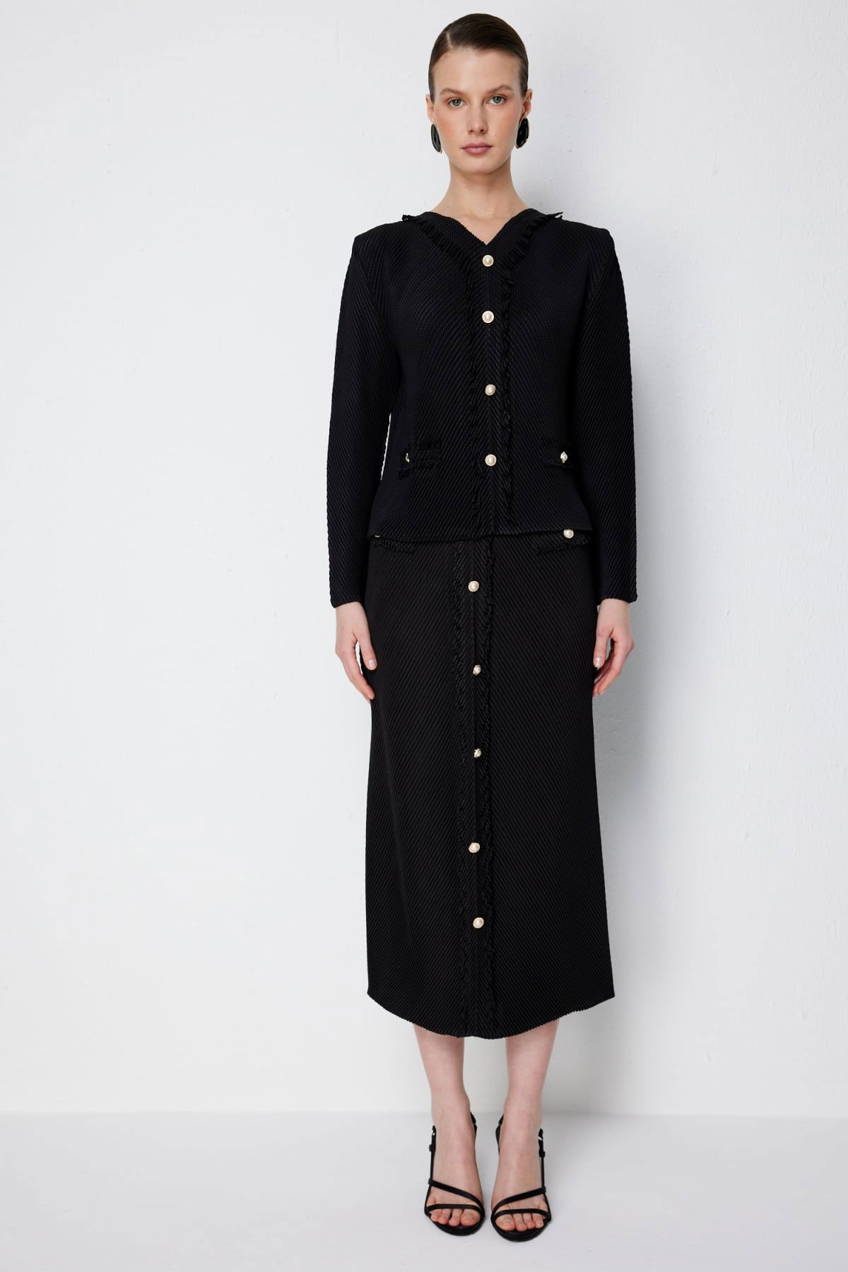 Ekol Kadın Süs Düğmeli Akordiyon Kumaş Midi Etek 2408 Siyah - 2