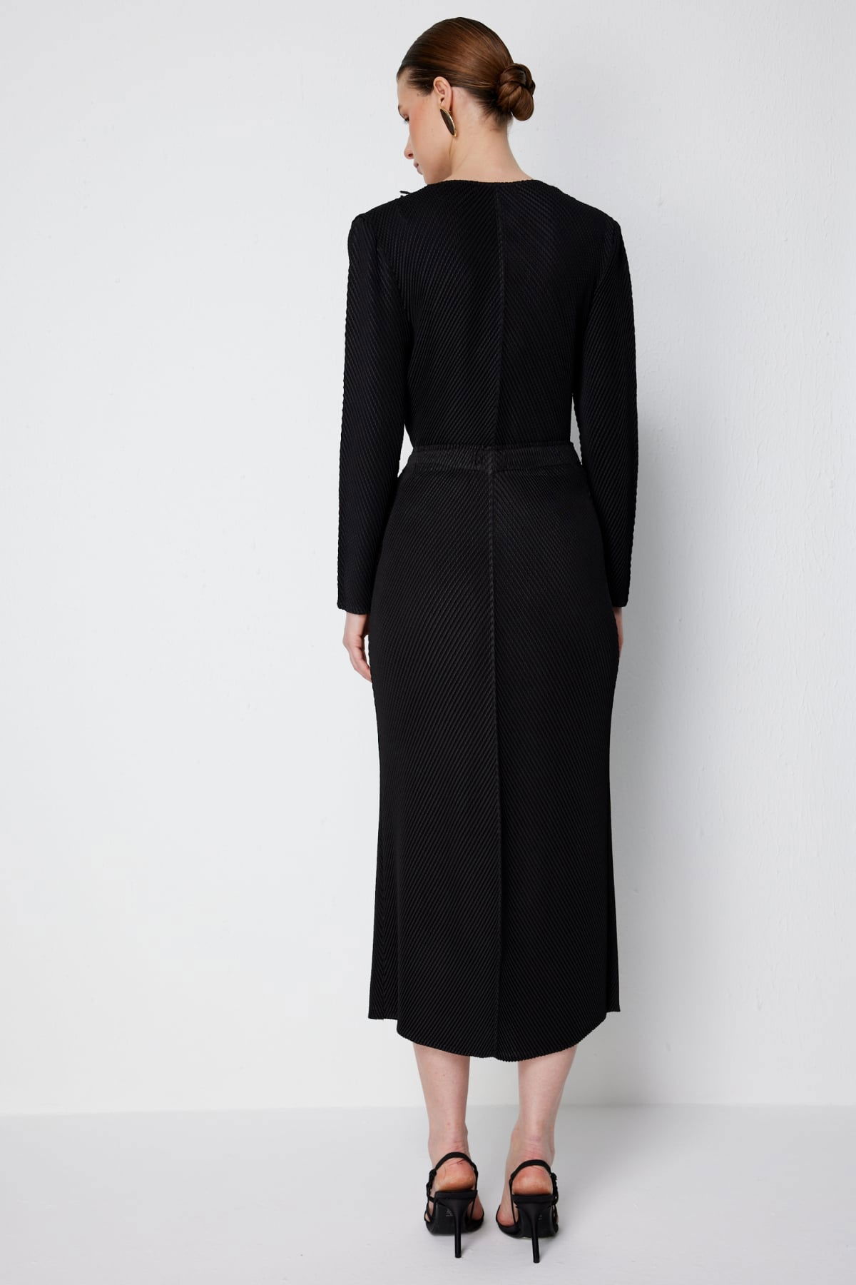 Ekol Kadın Süs Düğmeli Akordiyon Kumaş Midi Etek 2408 Siyah - 4