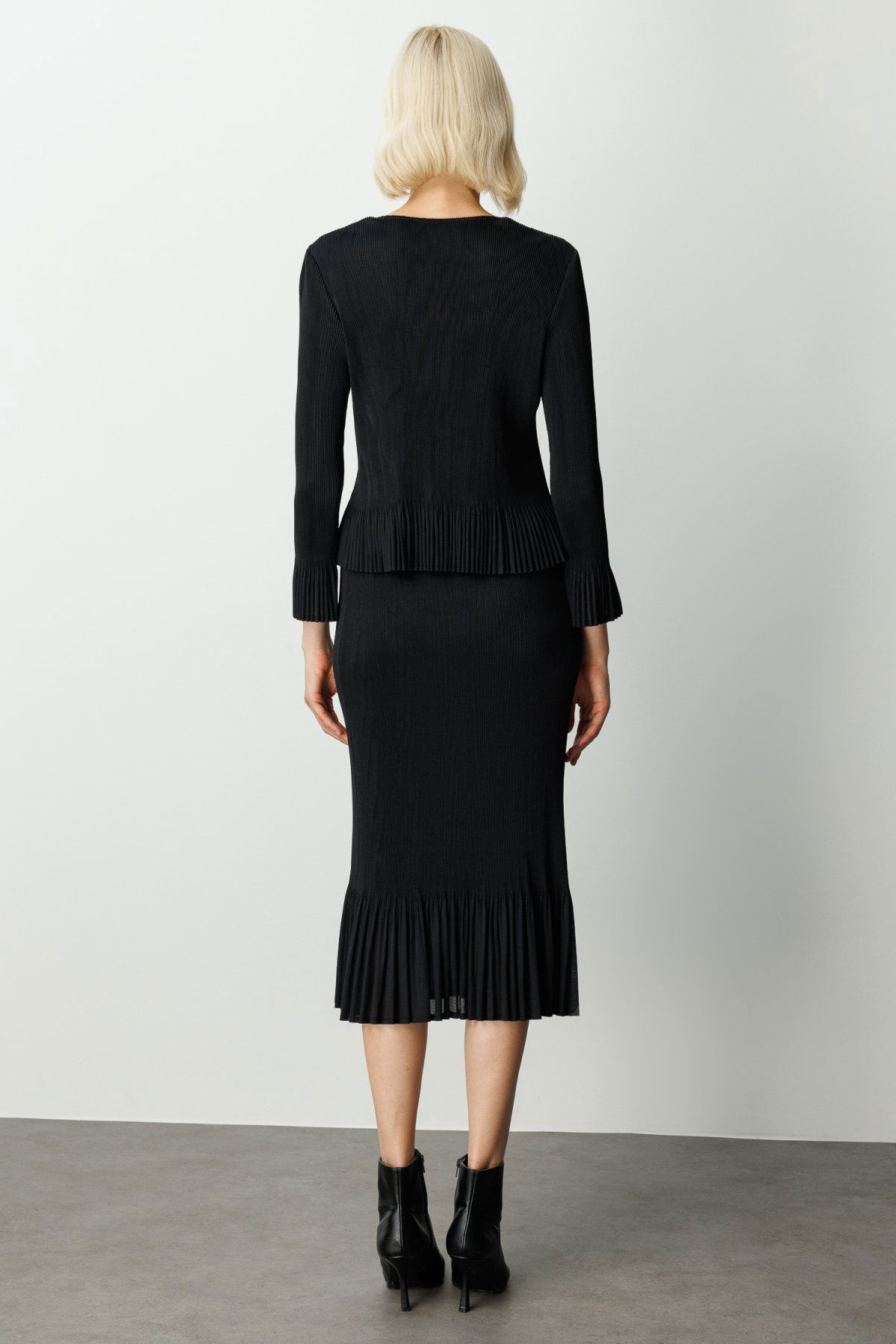 Ekol Kadın Süs Düğmeli Piliseli Bluz 3913 Siyah - 4