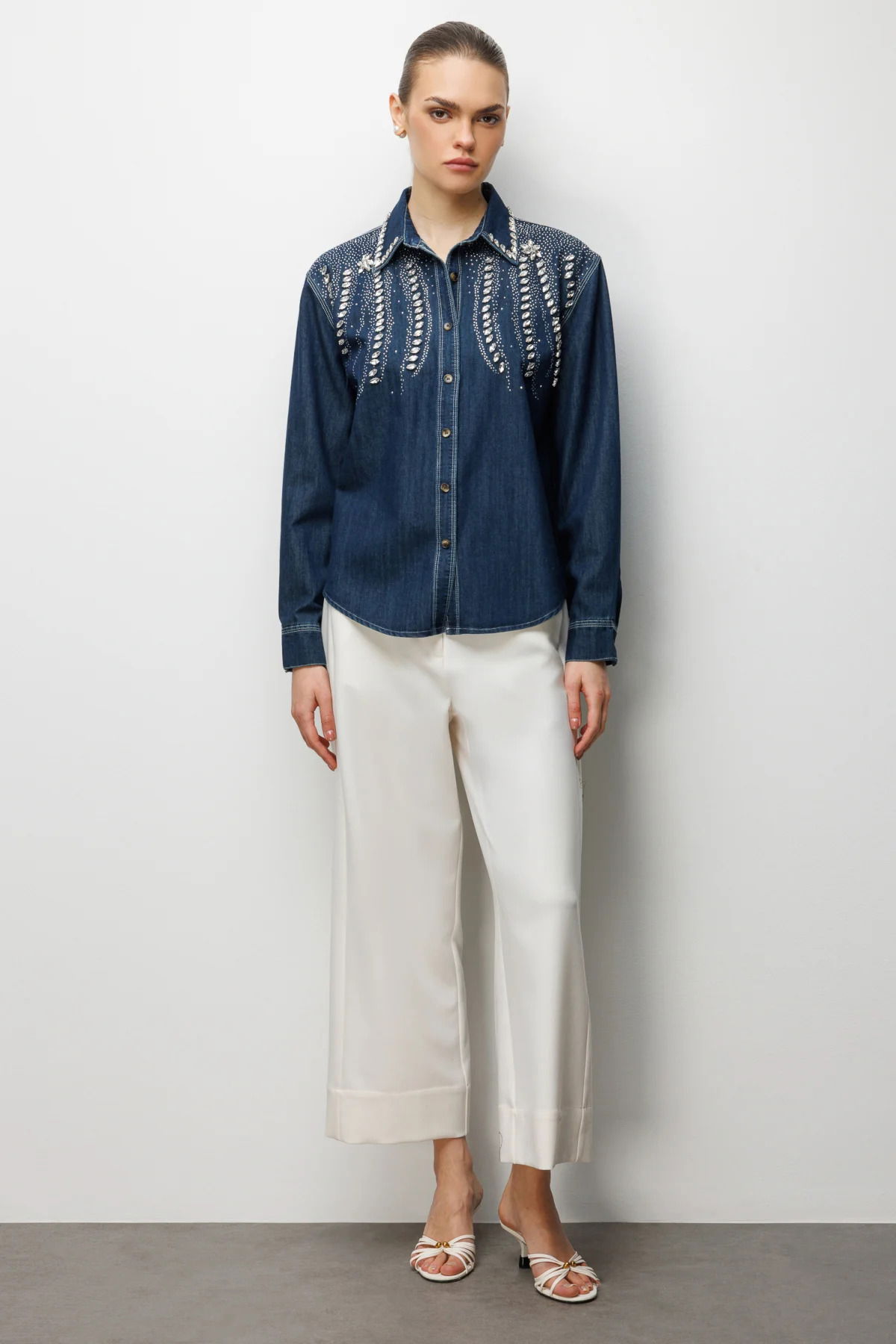 Ekol Kadın Taş İşlemeli Denim Görünümlü Gömlek 2910 Indigo - 3