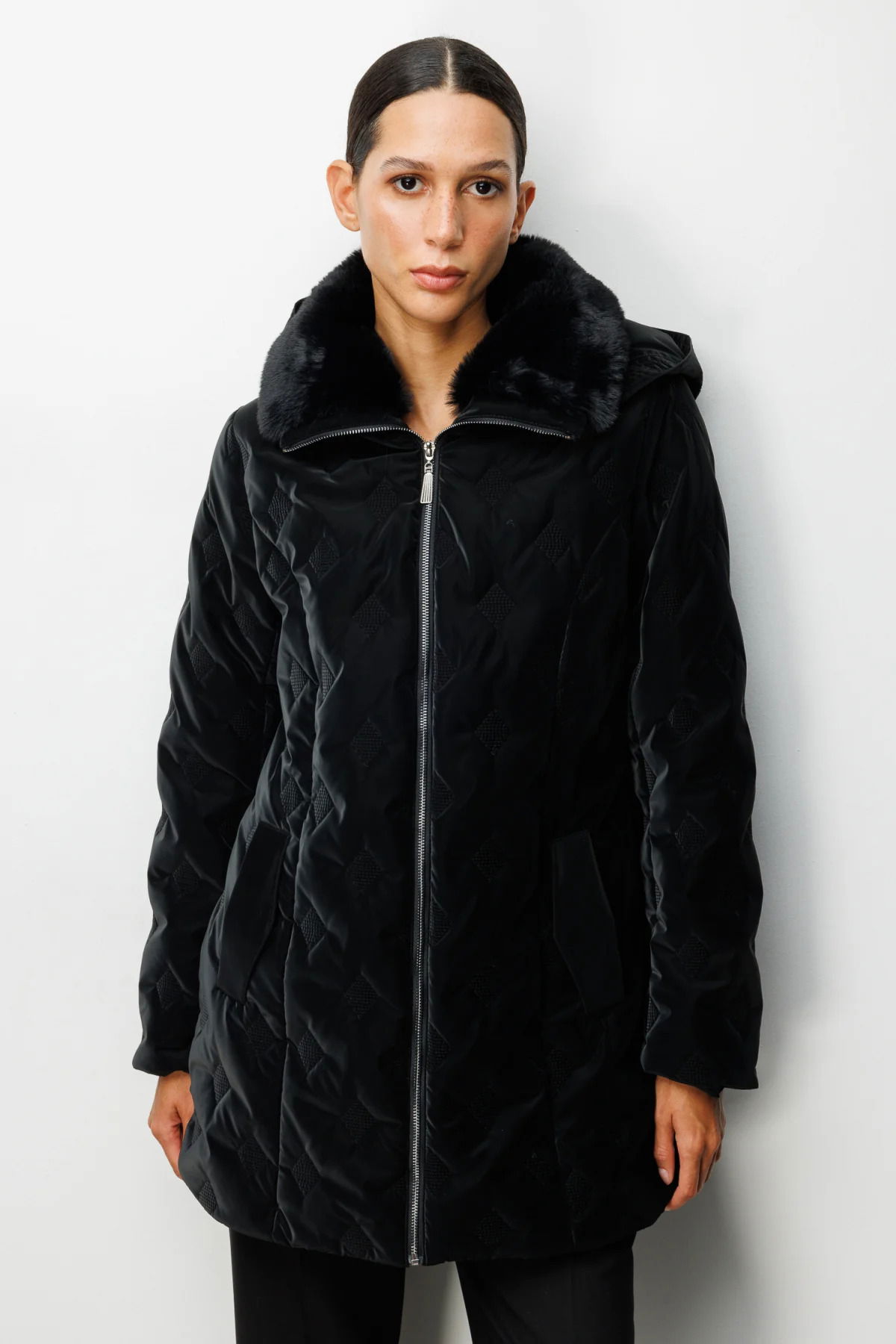 Ekol Kadın Yakası Kürklü Desenli Şişme Mont 6619 Siyah - 1