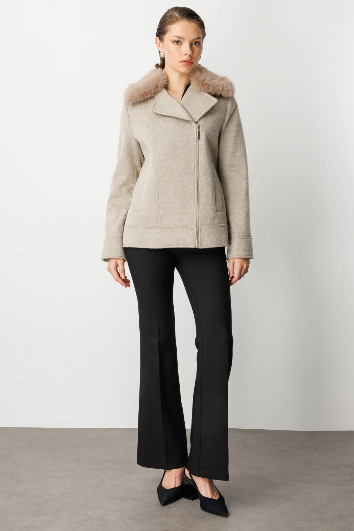 Ekol Kadın Yakası Kürklü Kruvaze Mont 6085 Vizon - 3