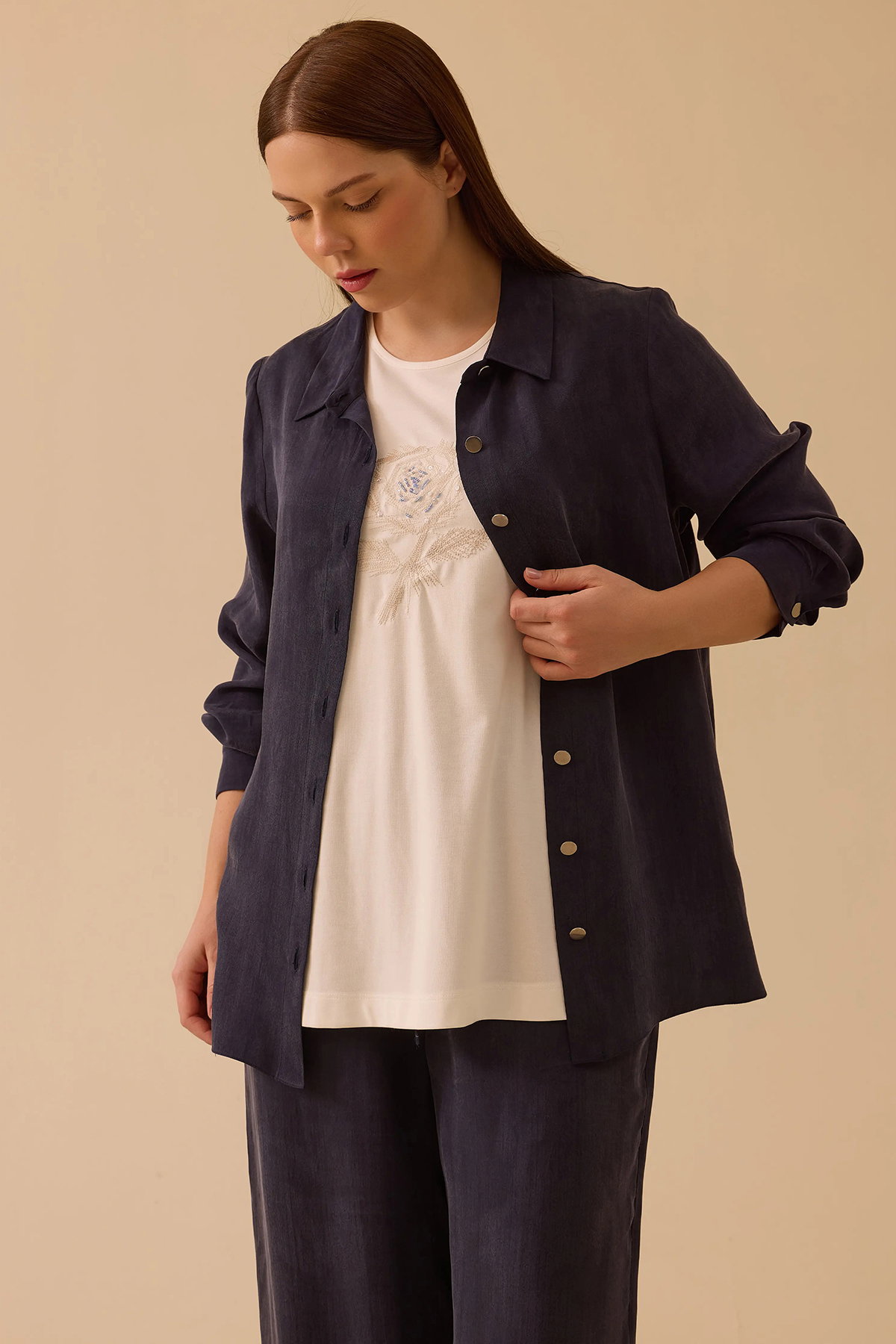 Galaxi Kadın Büyük Beden Lyocell Karışımlı Parlak Dokulu Gömlek 4015 Lacivert - 1