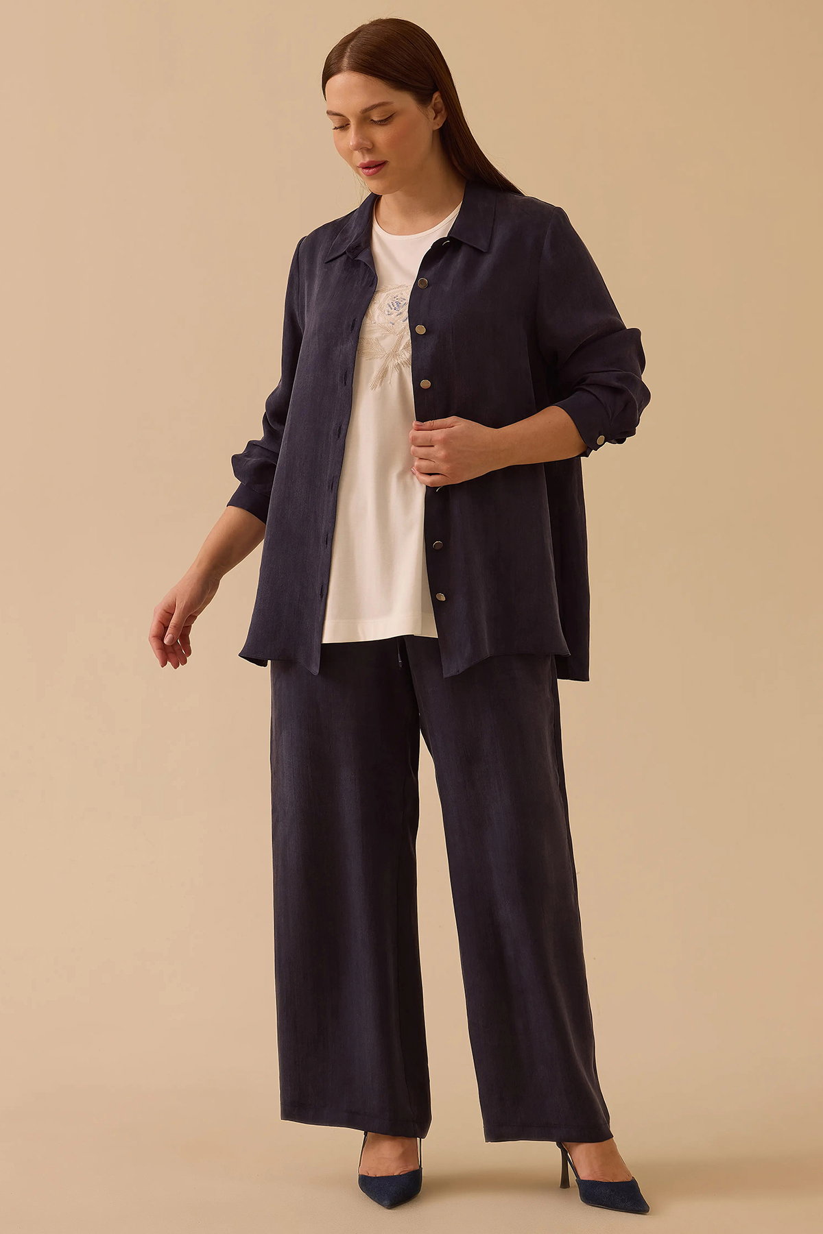 Galaxi Kadın Büyük Beden Lyocell Karışımlı Parlak Dokulu Gömlek 4015 Lacivert - 2