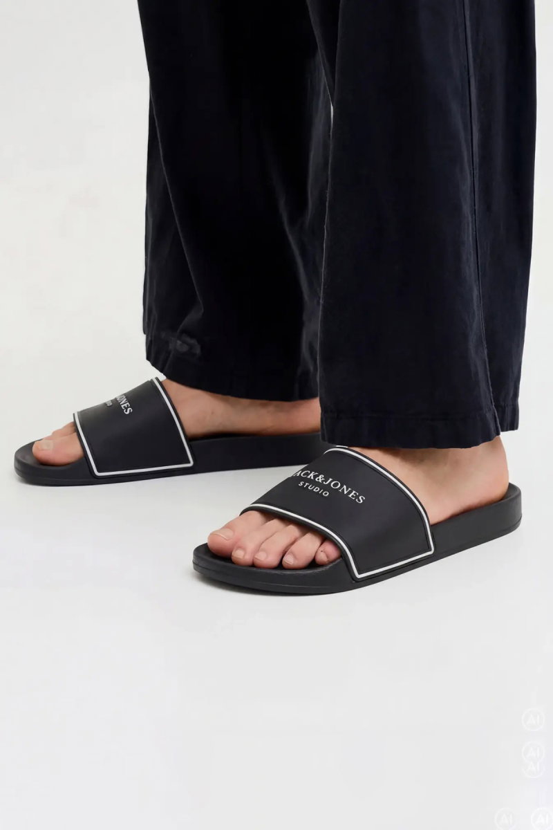 Jack & Jones Erkek Jfwartıllery Logo Detaylı Havuz ve Plaj Terliği 12292042 Siyah 