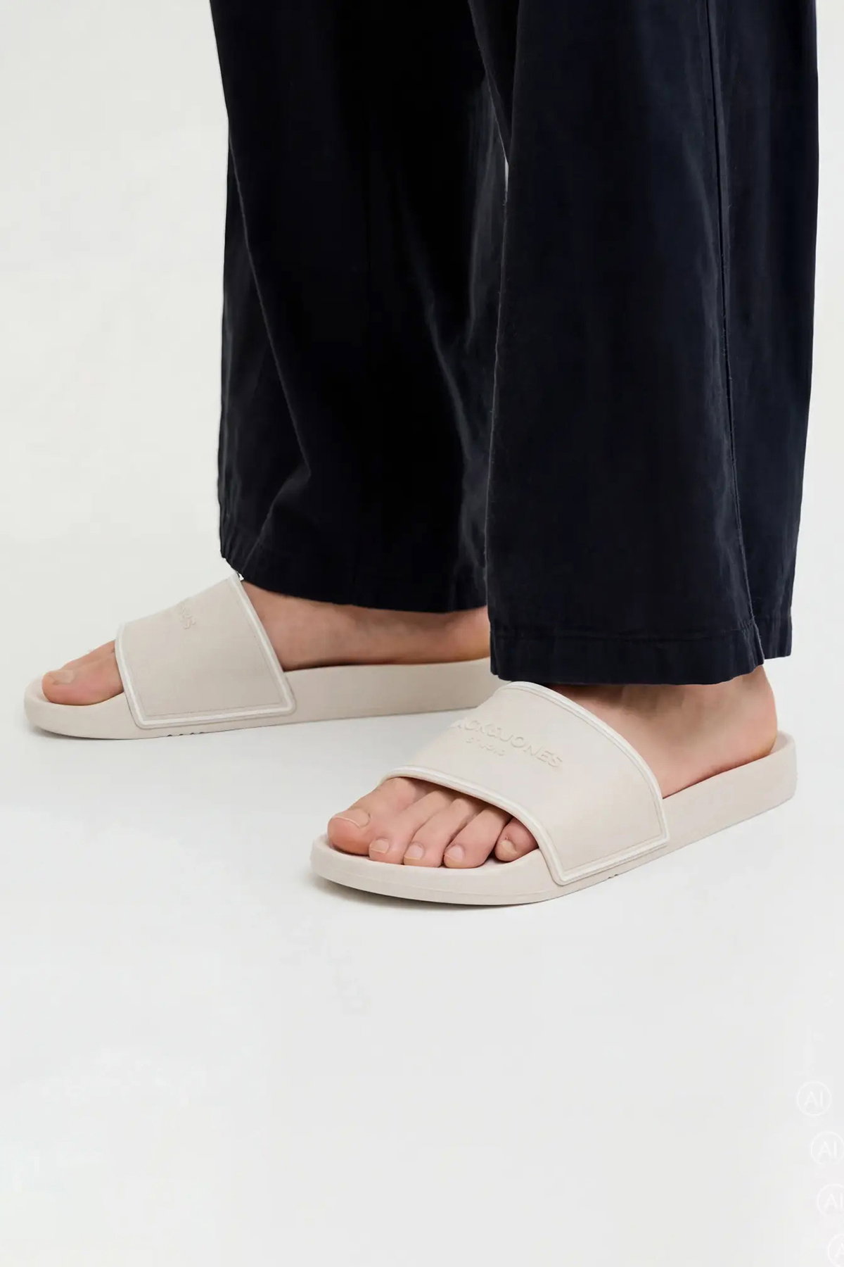 Jack & Jones Erkek Jfwartıllery Logo Detaylı Havuz ve Plaj Terliği 12292042 Taş - 1