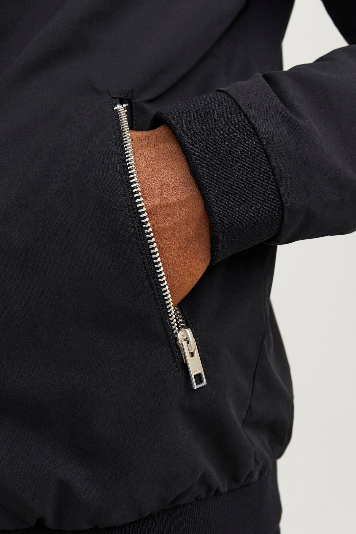 Jack & Jones Erkek Jjerush Dik Yaka Bomber Ceket 12204277 Siyah - 4