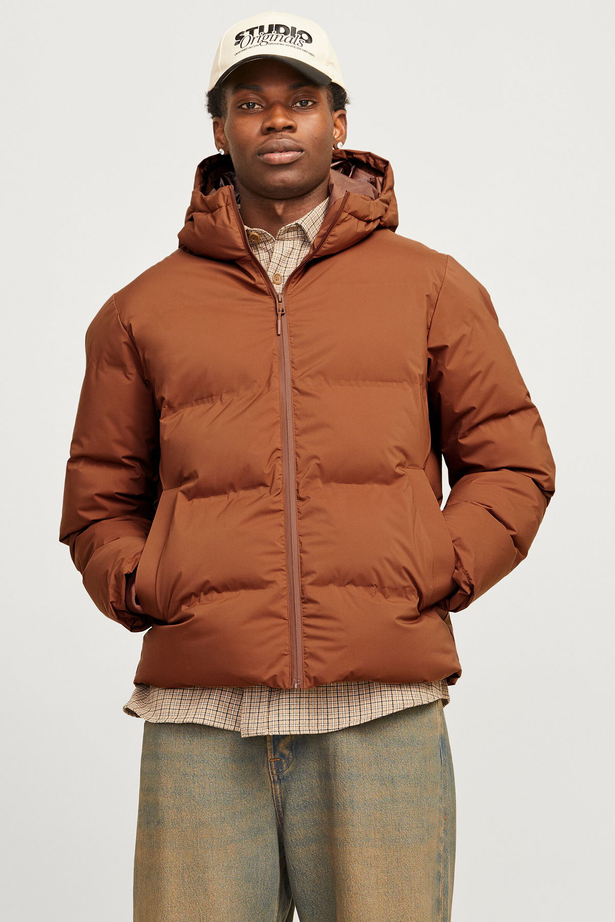 Jack & Jones Erkek Jjpayne Kapüşonlu Rüzgar Geçirmez Puffer Mont 12256887 Bisküvi - 1