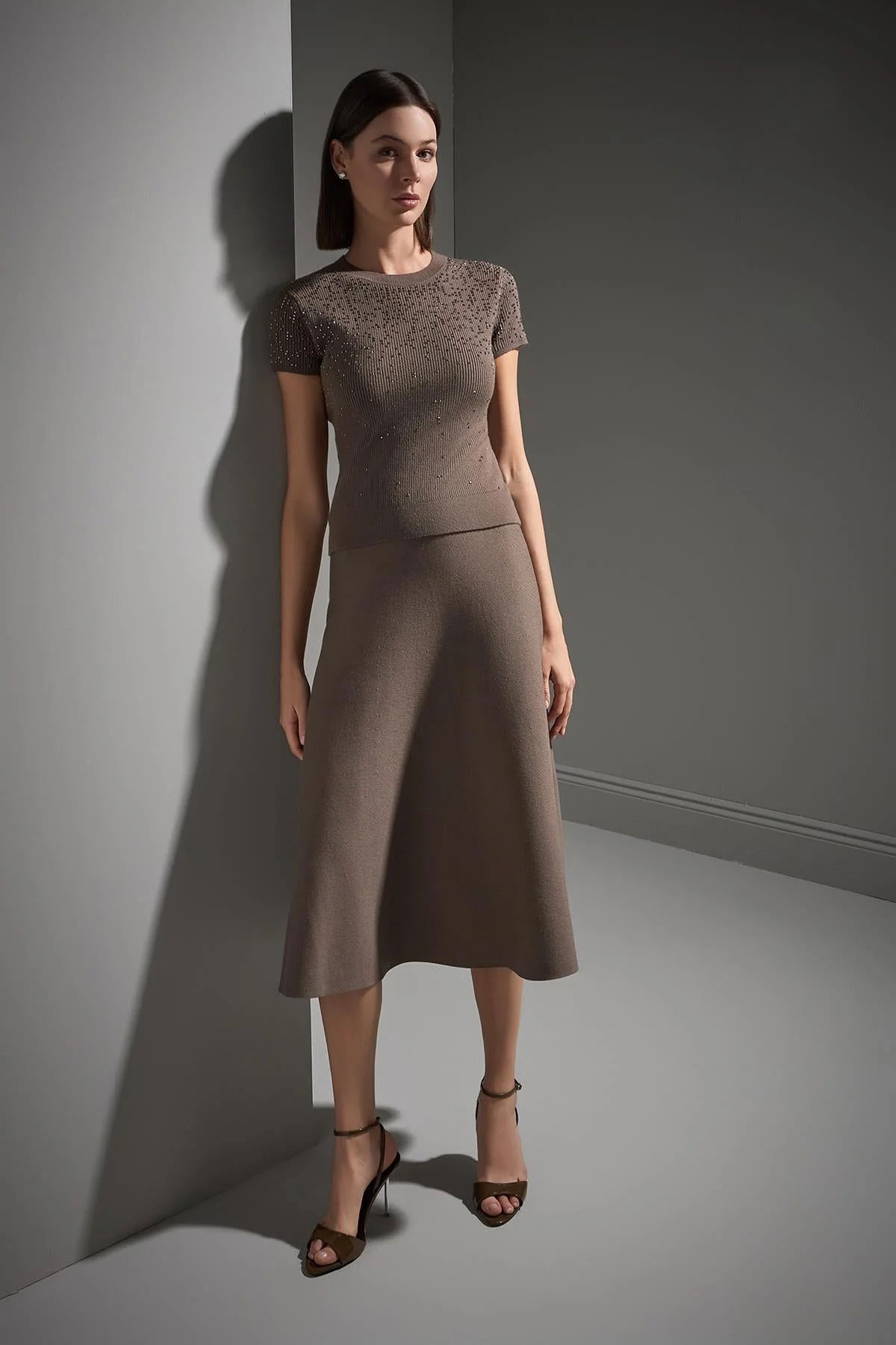 Join Us Kadın Beli Lastikli Kloş Midi Triko Etek W050 Kahverengi - 2