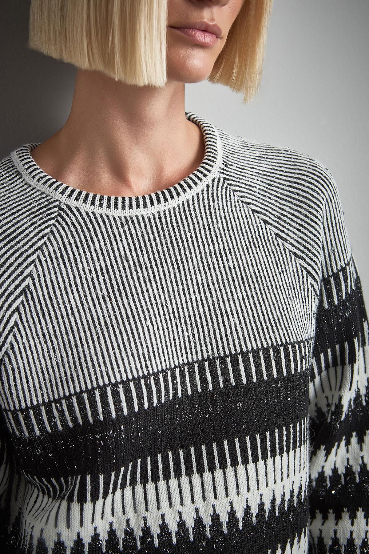 Join Us Kadın Desenli Bisiklet Yaka Triko Kazak W012 Siyah - 4