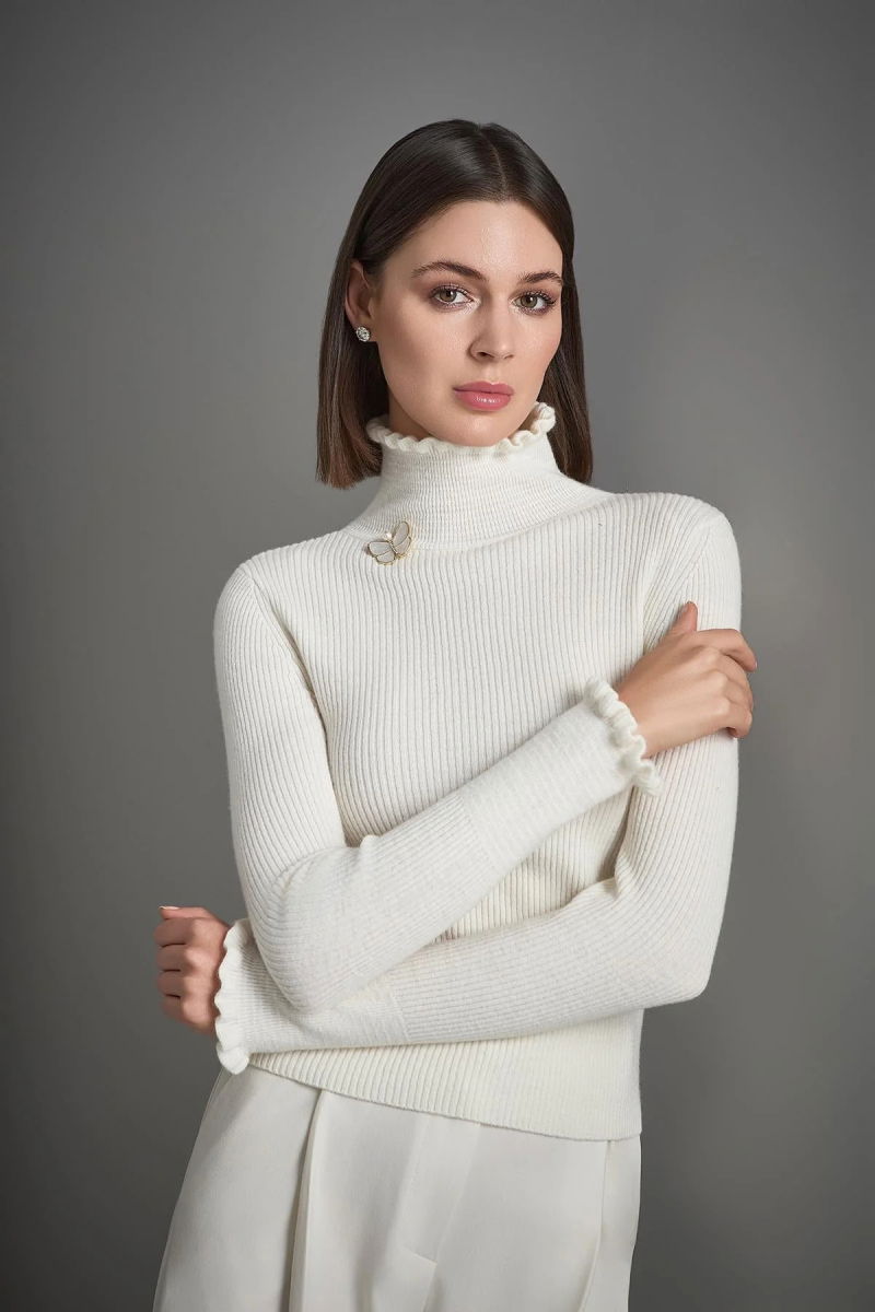 Join Us Kadın Dik Yaka Kelebek Broş Detaylı Triko Kazak W112 Ekru - 2