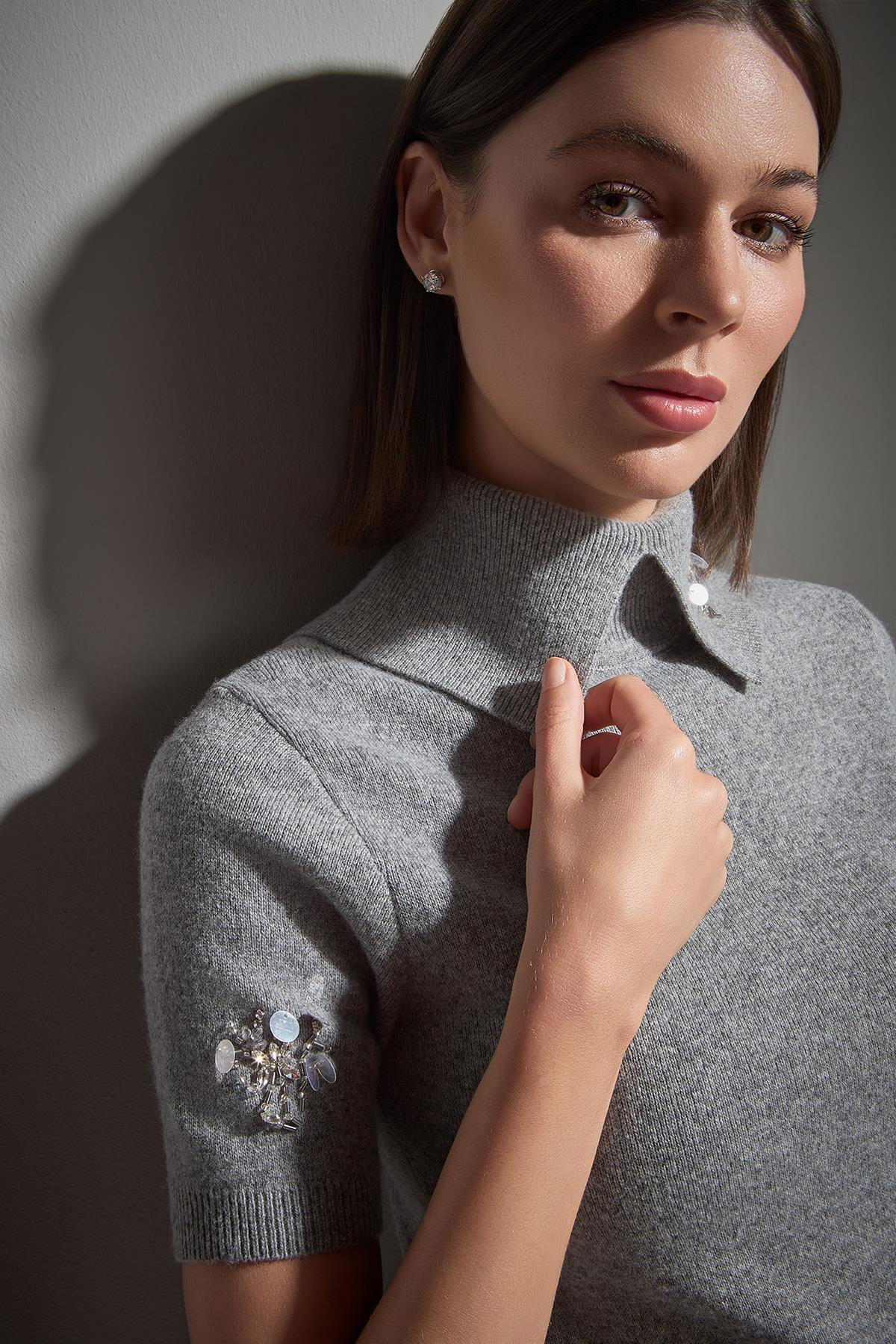 Join Us Kadın El İşi Pul ve Taş İşlemeli Triko Bluz W222 Gri - 3