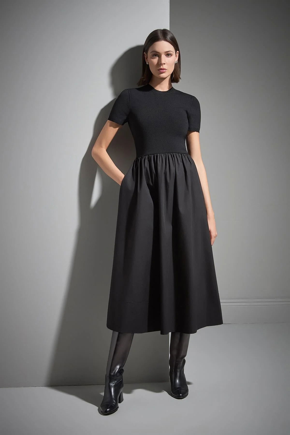 Join Us Kadın Kısa Kollu Kumaş Etekli Midi Triko Elbise W004 Siyah - 1