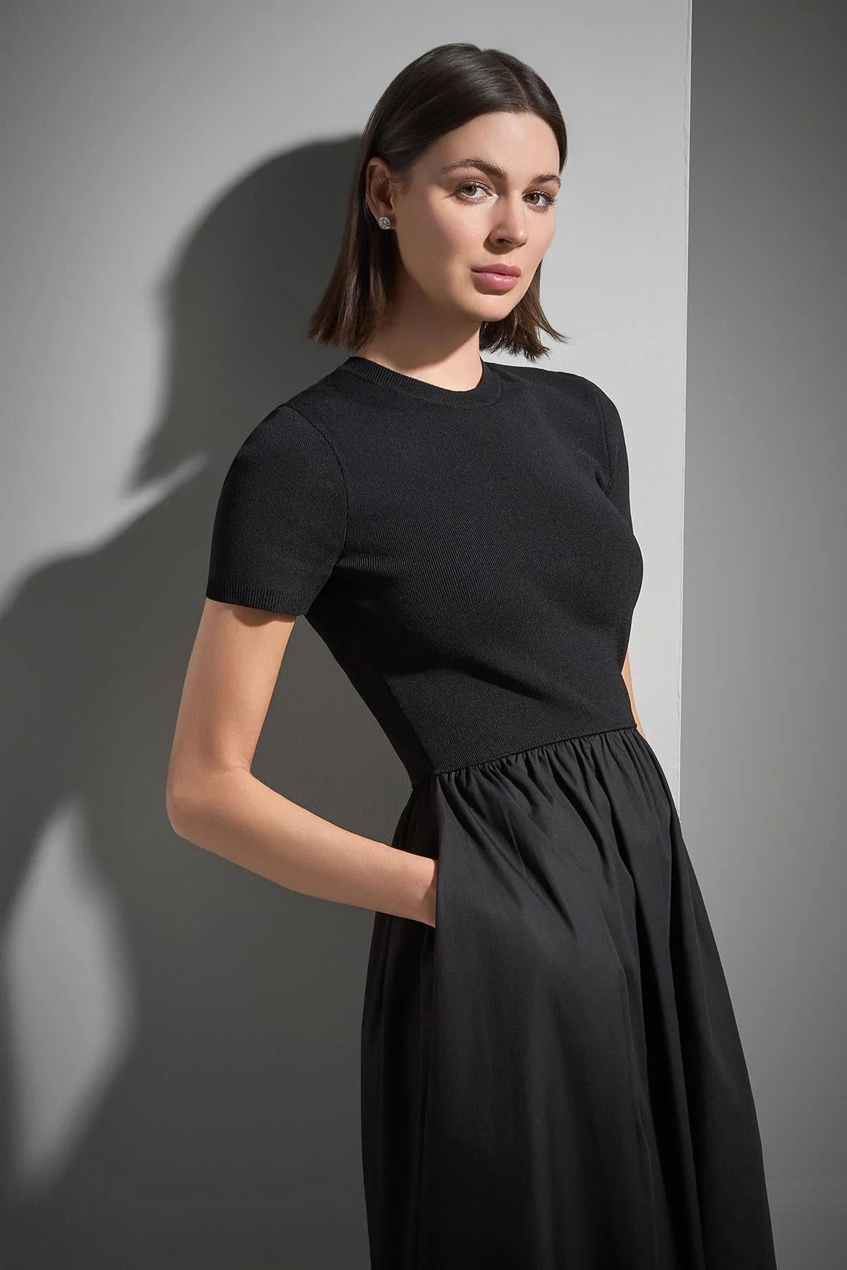 Join Us Kadın Kısa Kollu Kumaş Etekli Midi Triko Elbise W004 Siyah - 2