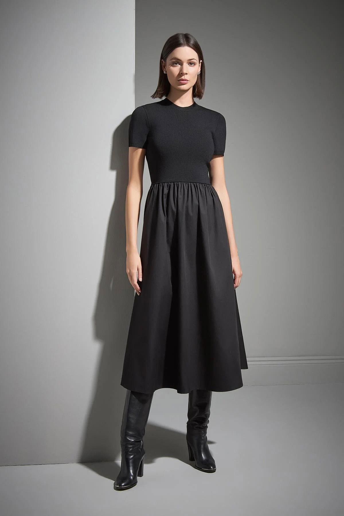 Join Us Kadın Kısa Kollu Kumaş Etekli Midi Triko Elbise W004 Siyah - 3