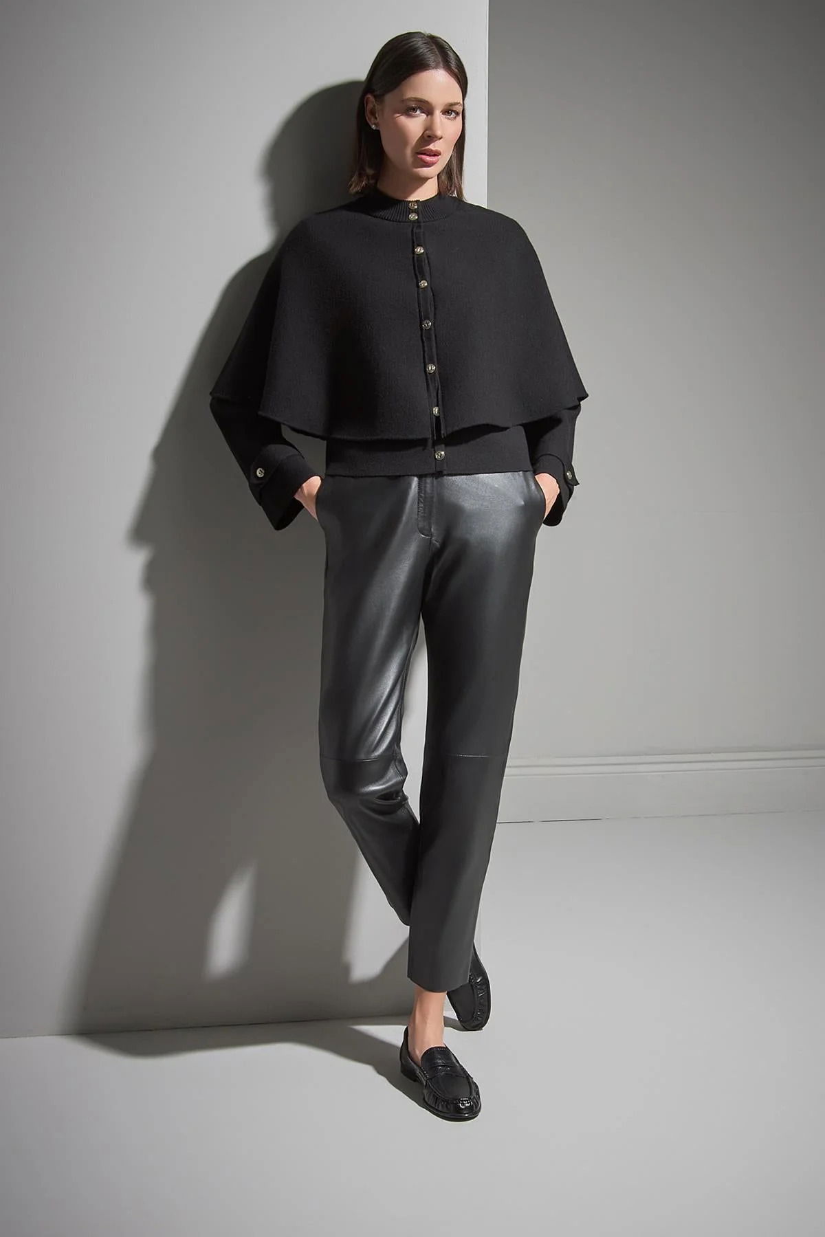 Join Us Kadın Pelerin Detaylı Gold Düğmeli Triko Ceket W089 Siyah - 1