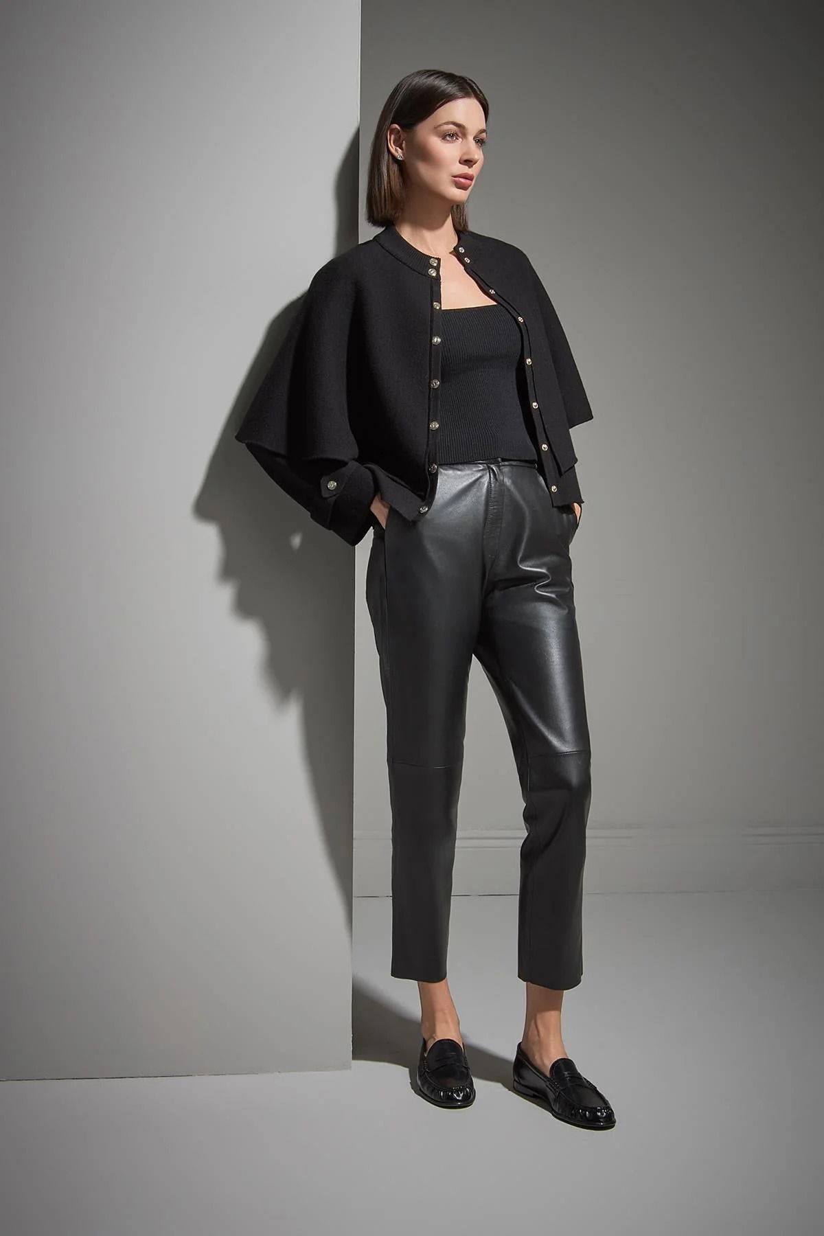 Join Us Kadın Pelerin Detaylı Gold Düğmeli Triko Ceket W089 Siyah - 2