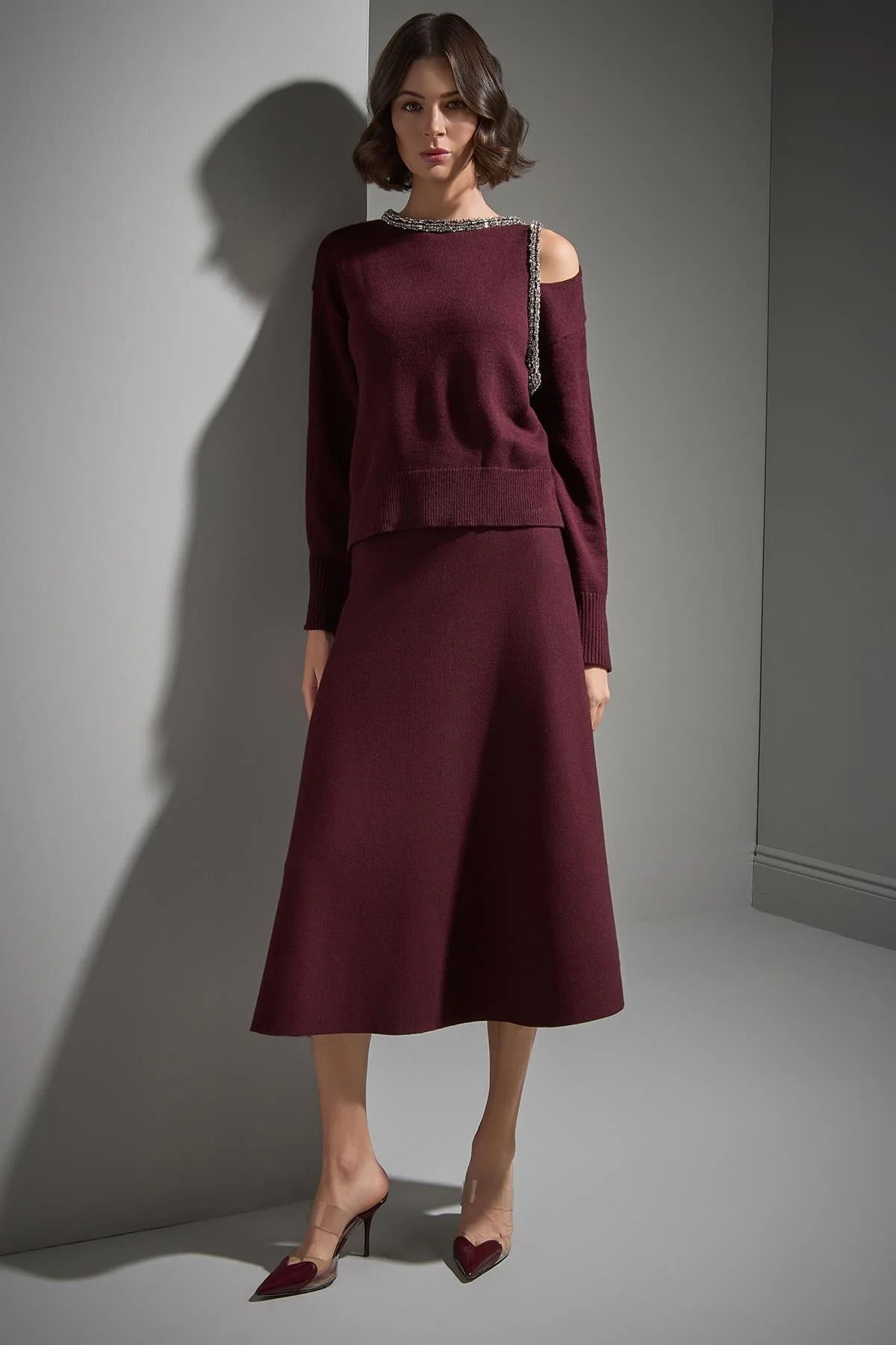 Join Us Kadın Pencere Detaylı Şerit Taş İşlemeli Triko Kazak W022 Bordo - 1