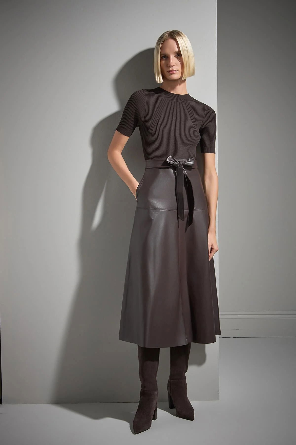 Join Us Kadın Suni Deri Etekli Triko Elbise W099 Kahverengi - 1