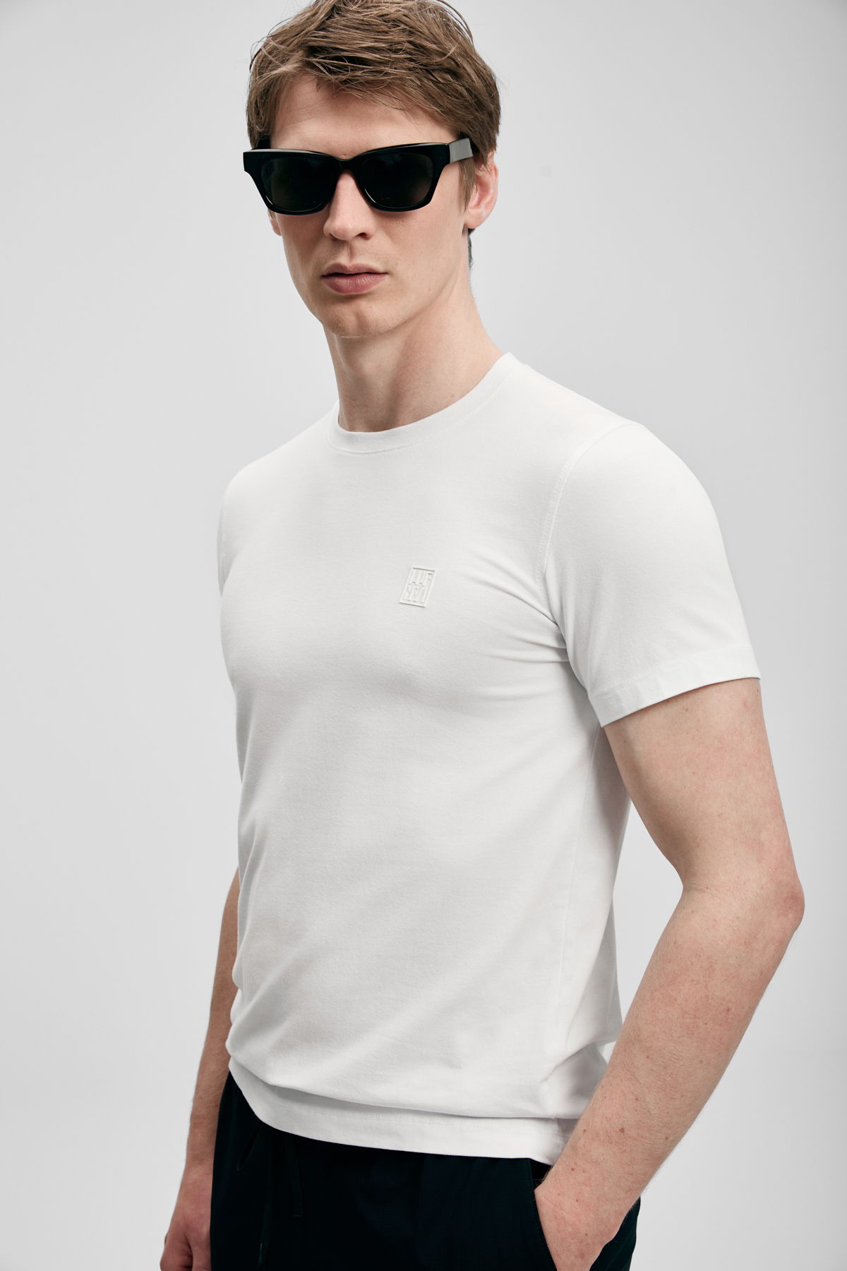 Lufian Erkek Pablo Modern Grafik T-Shirt 111020318 Kırık Beyaz - 1